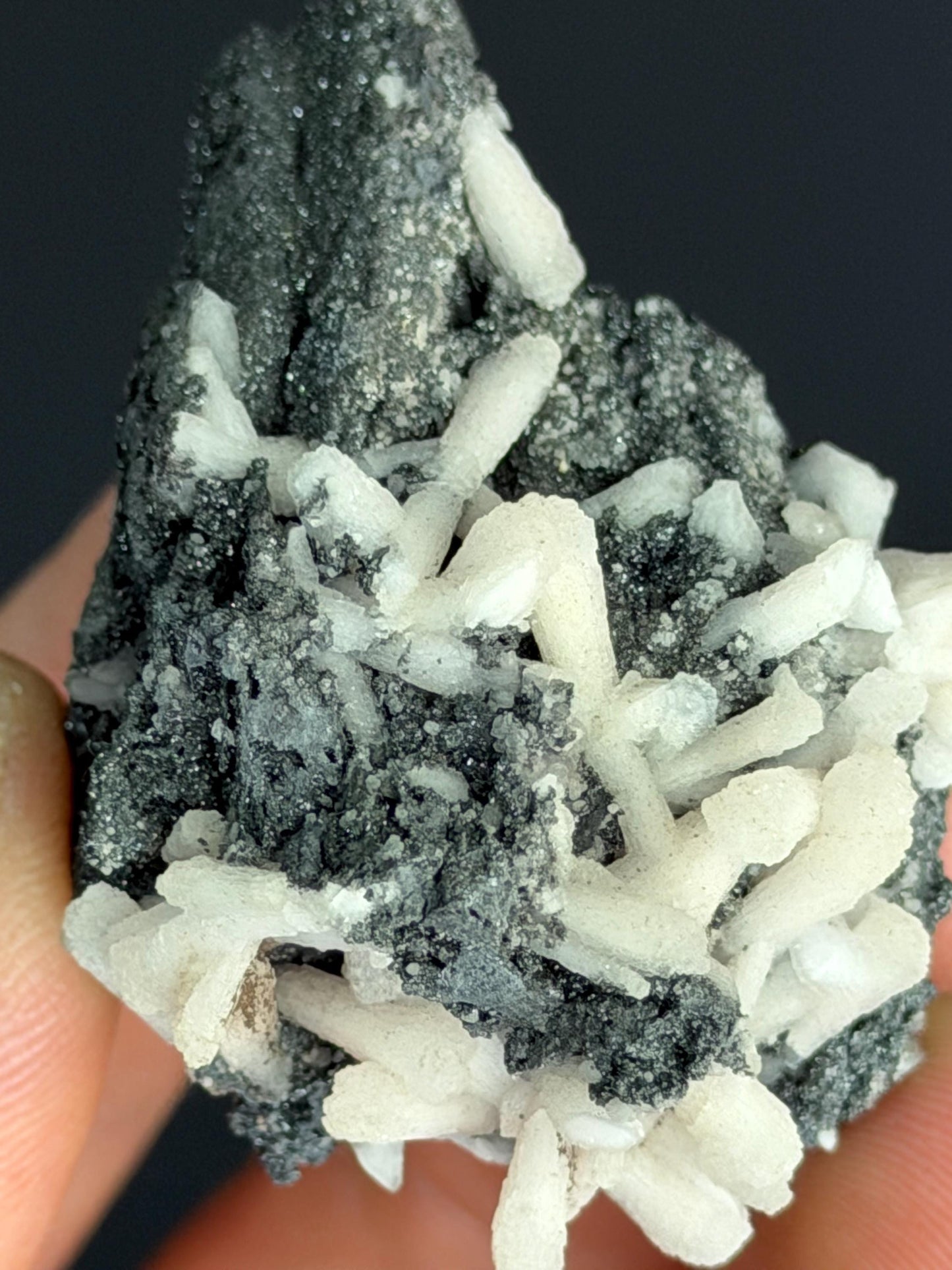 Kutnohorite On Hematite