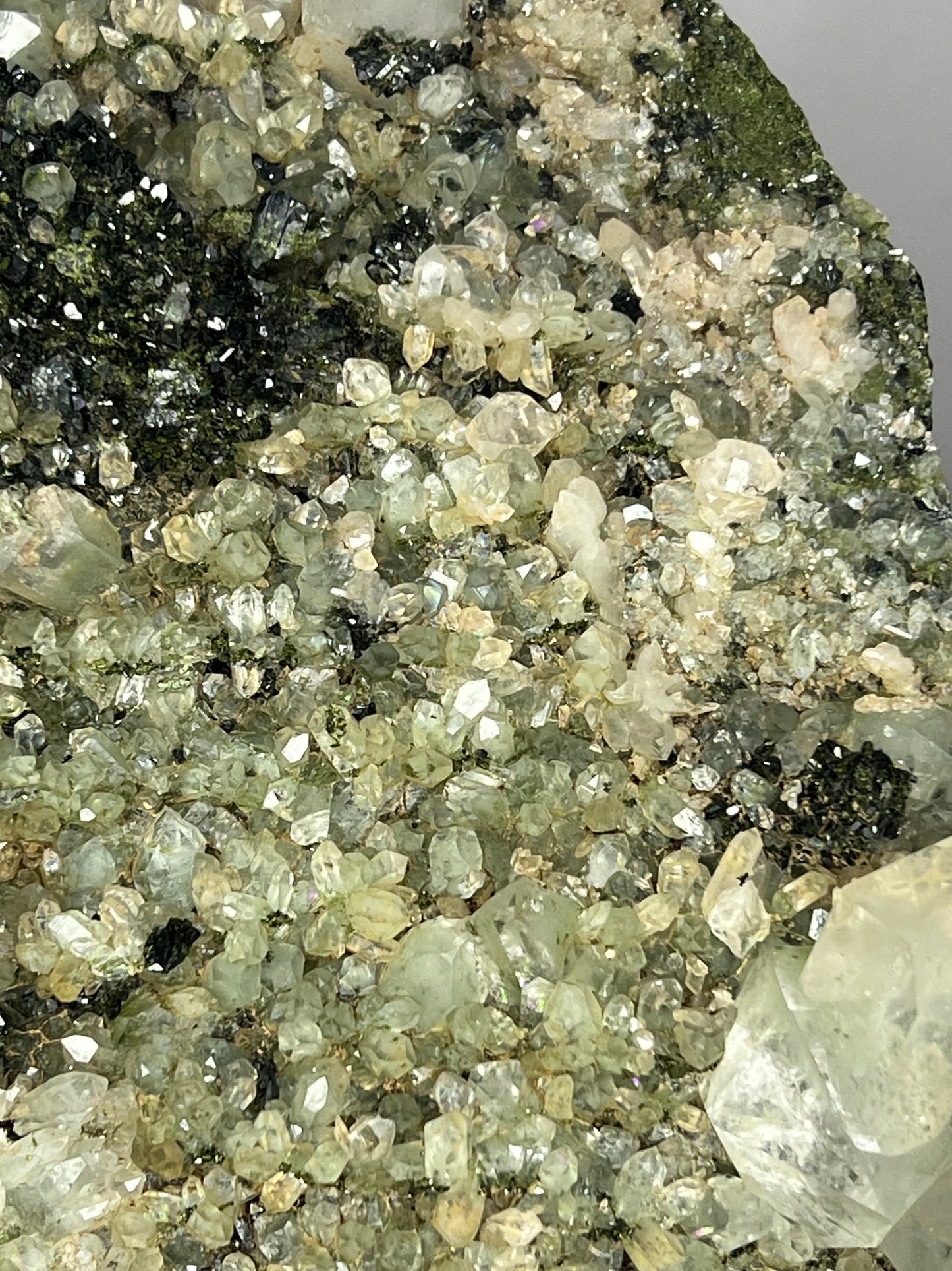 Very Special! Extra Big Black And Green Epidote With Lodolite Quartz