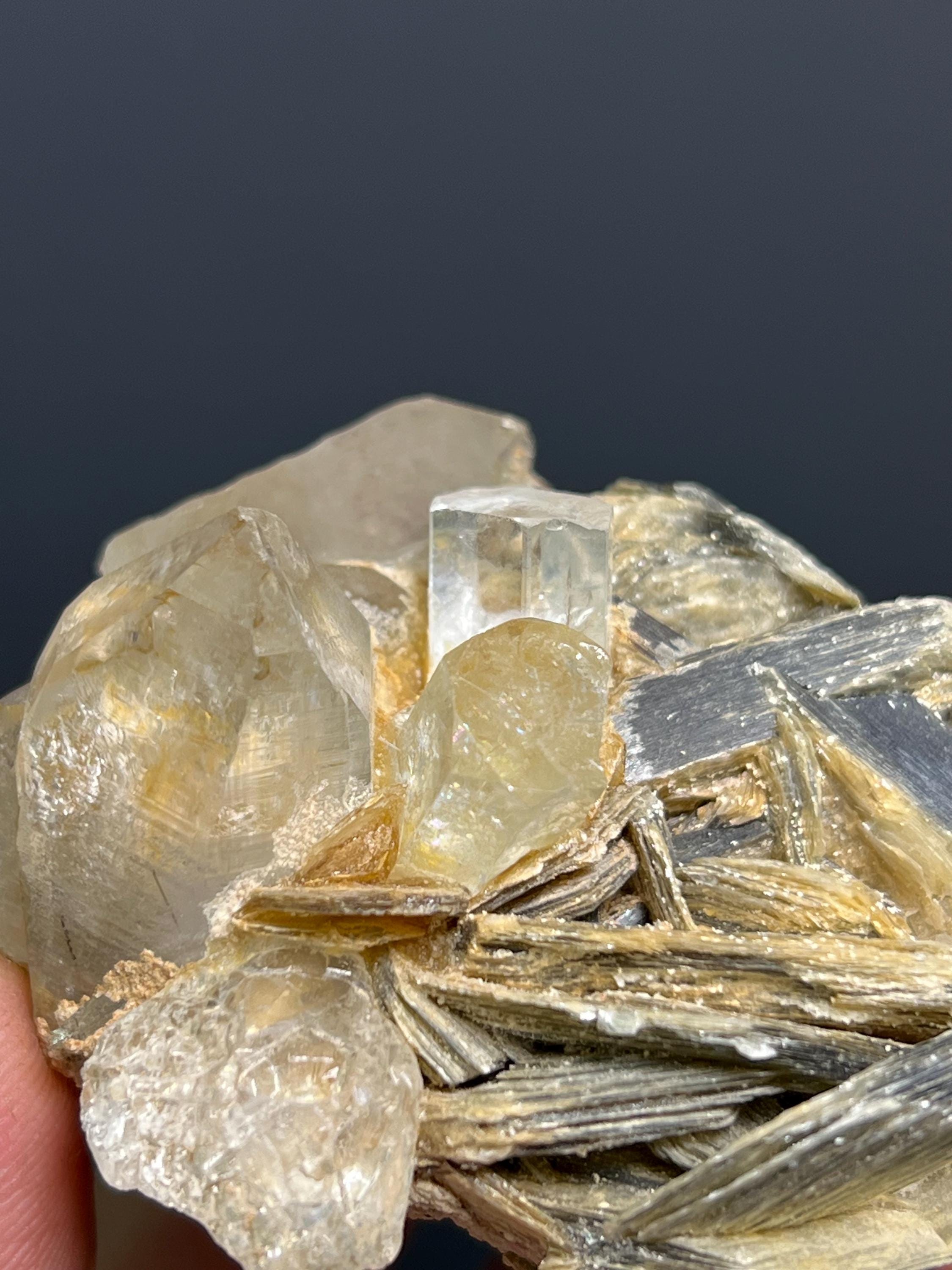 Aquamarine And Muscovite With Quartz - Pakistan - Crystal Gemstone AE 