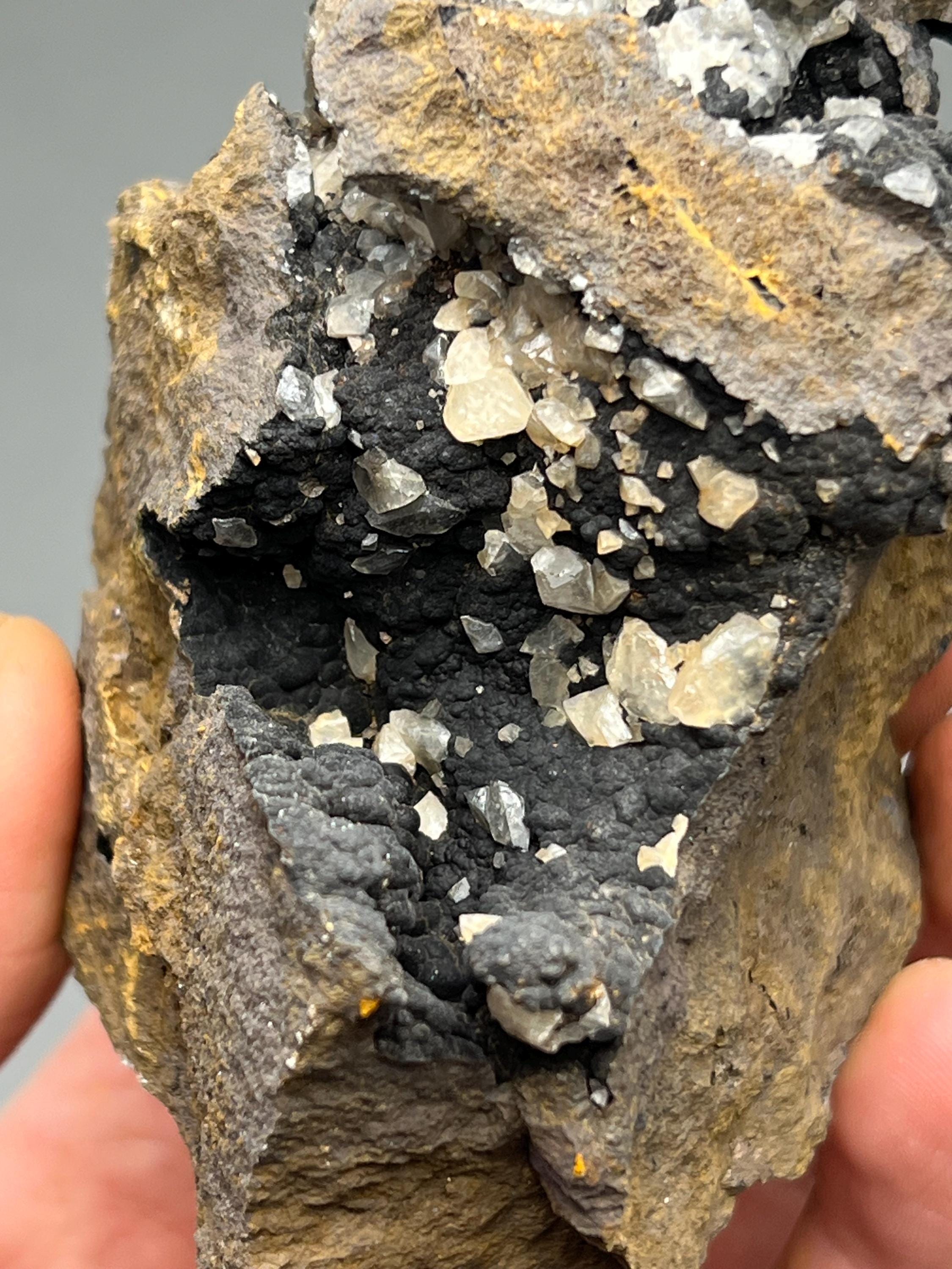 Very Special, Crystal Calcite On Hematite, From Turkey - Crystal Gemstone AE 