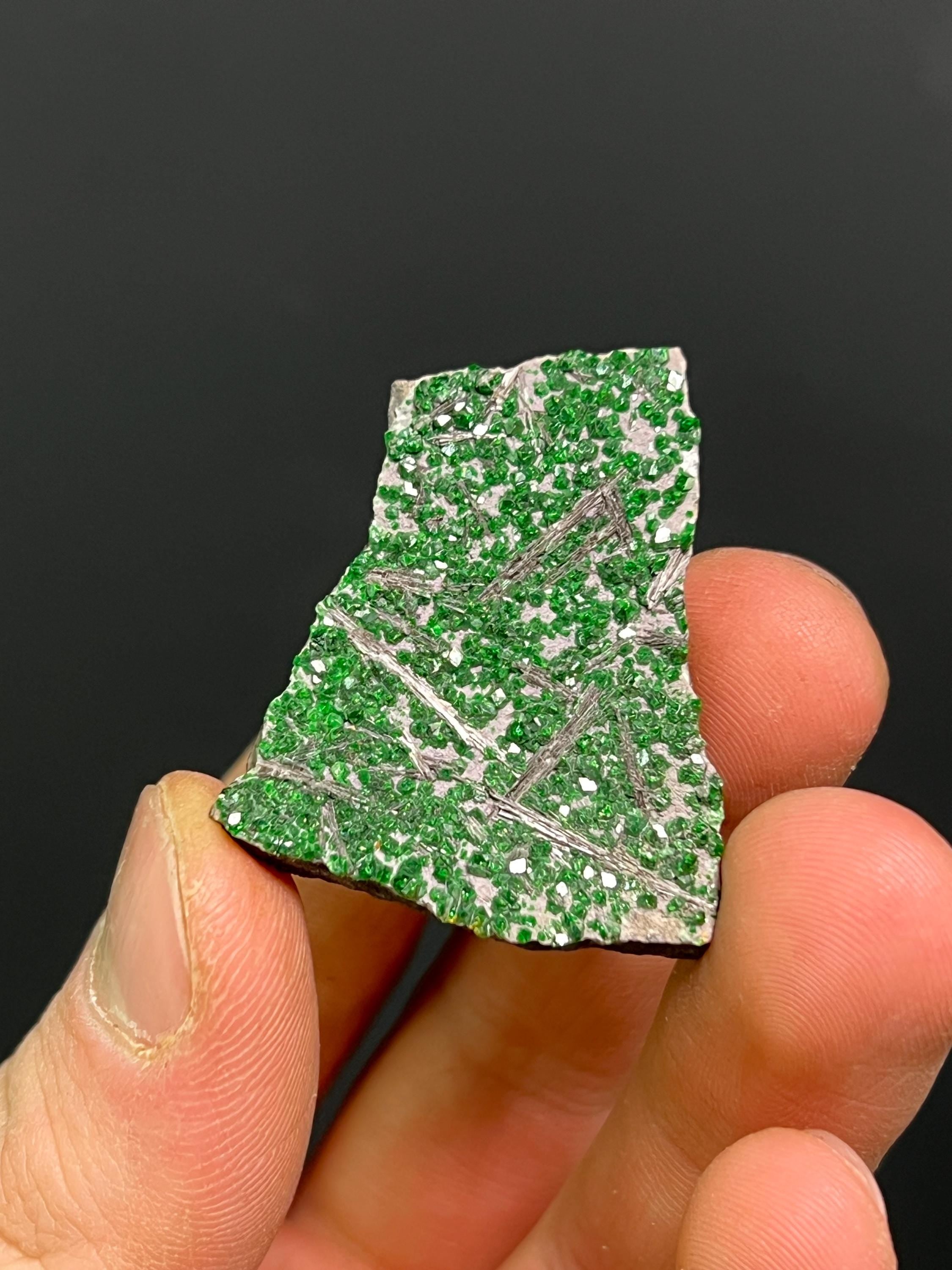 Very Special, Uvarovite Garnet Specimen - Crystal Gemstone AE 