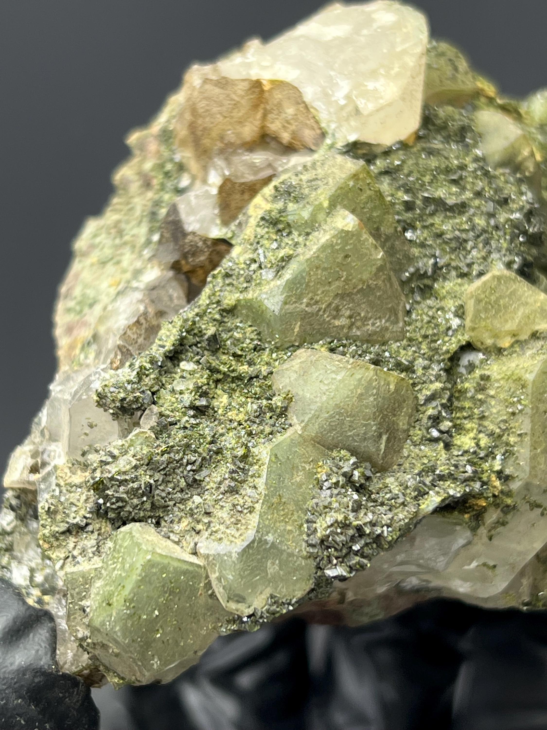Chlorite & Epidote Quartz - Crystal Gemstone AE 