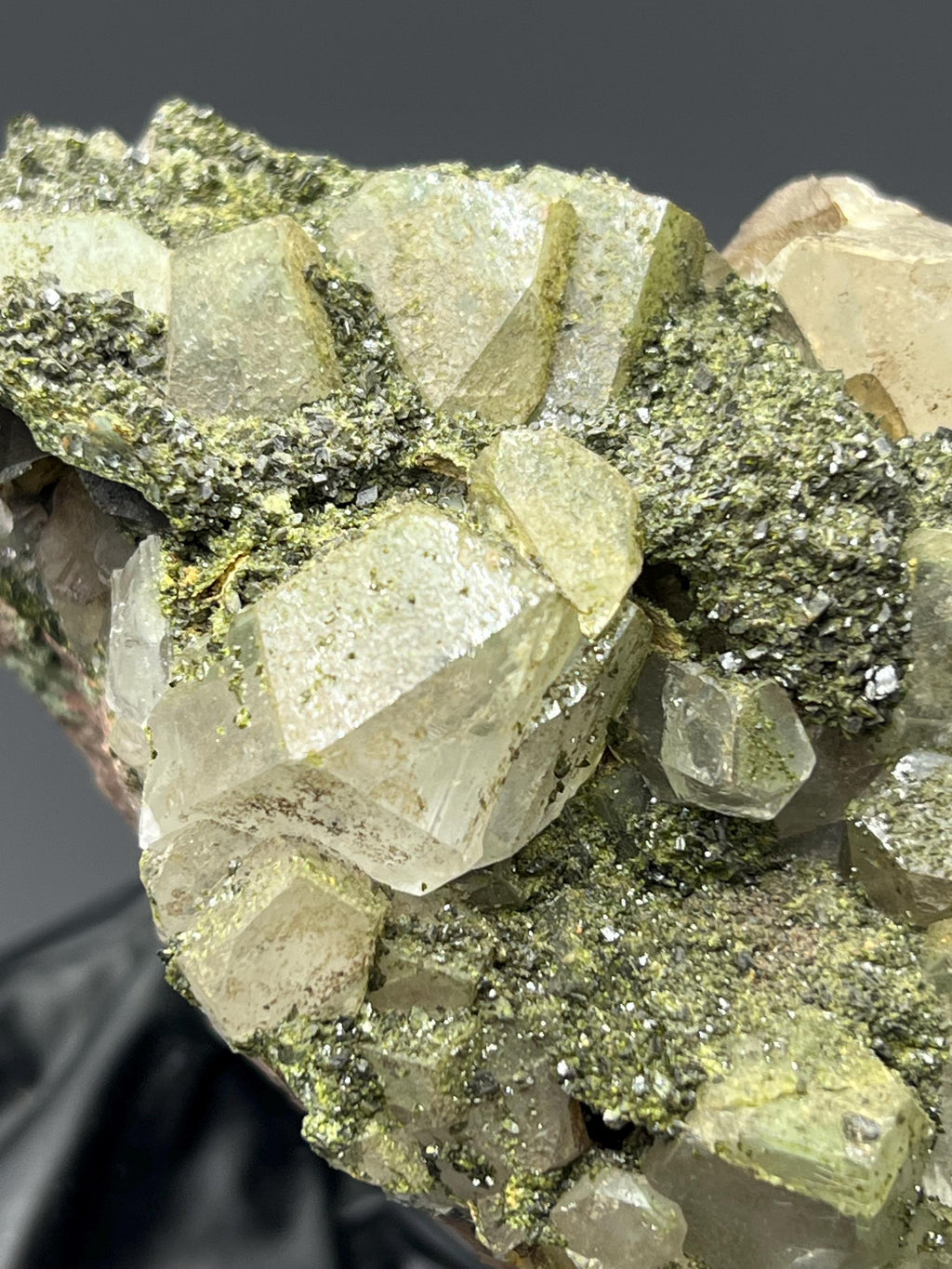 Chlorite & Epidote Quartz - Crystal Gemstone AE 