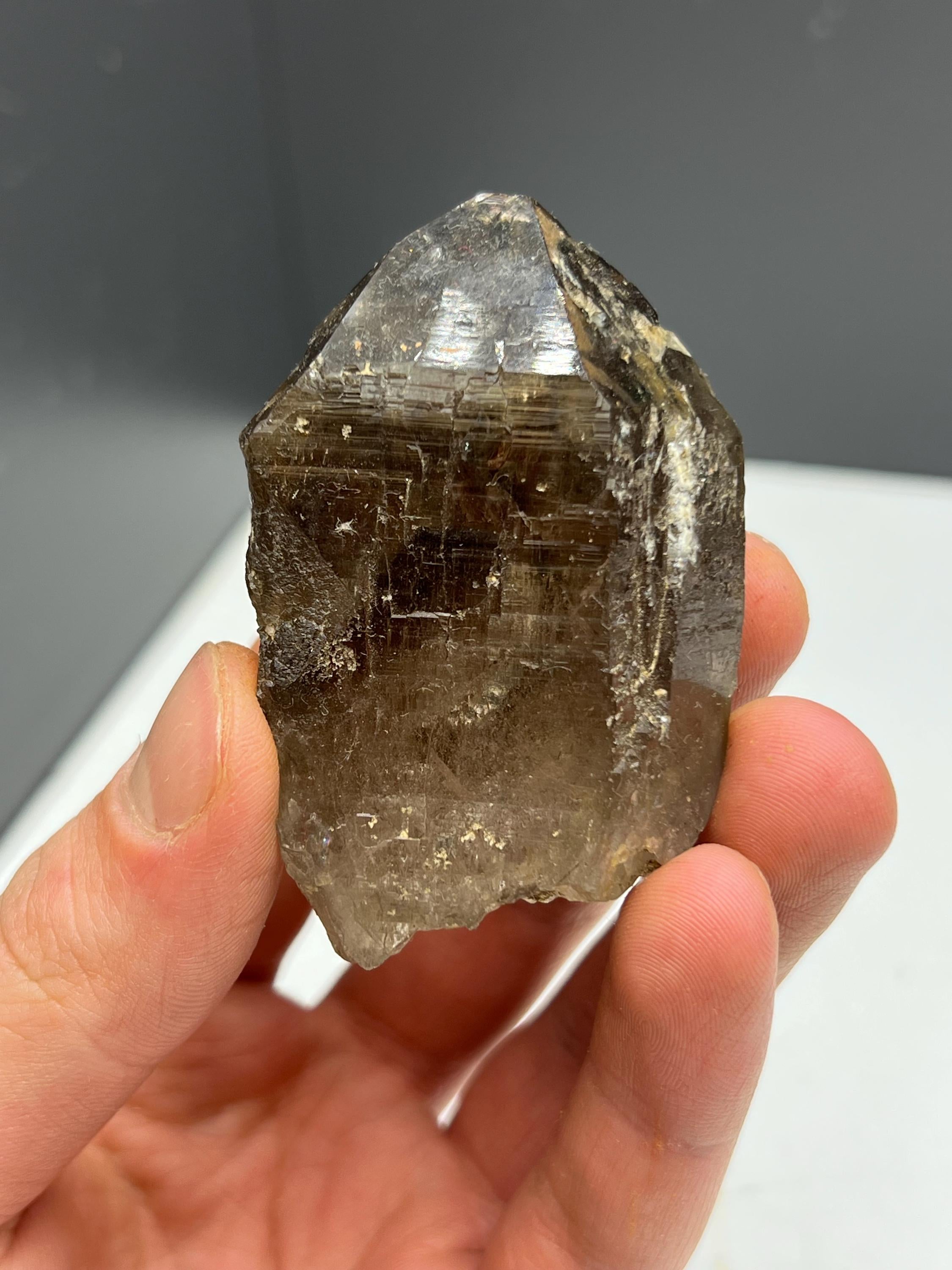 Smoky Quartz Mineral - Crystal Gemstone AE 