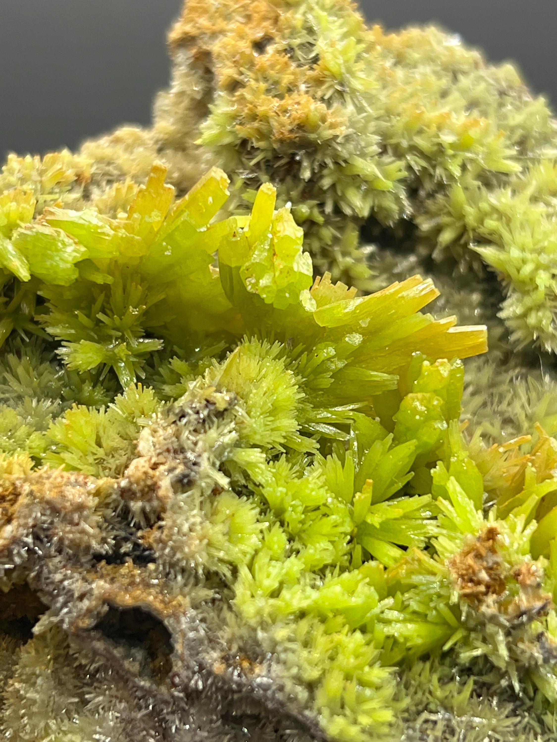 Pyromorphite, From China - Crystal Gemstone AE 