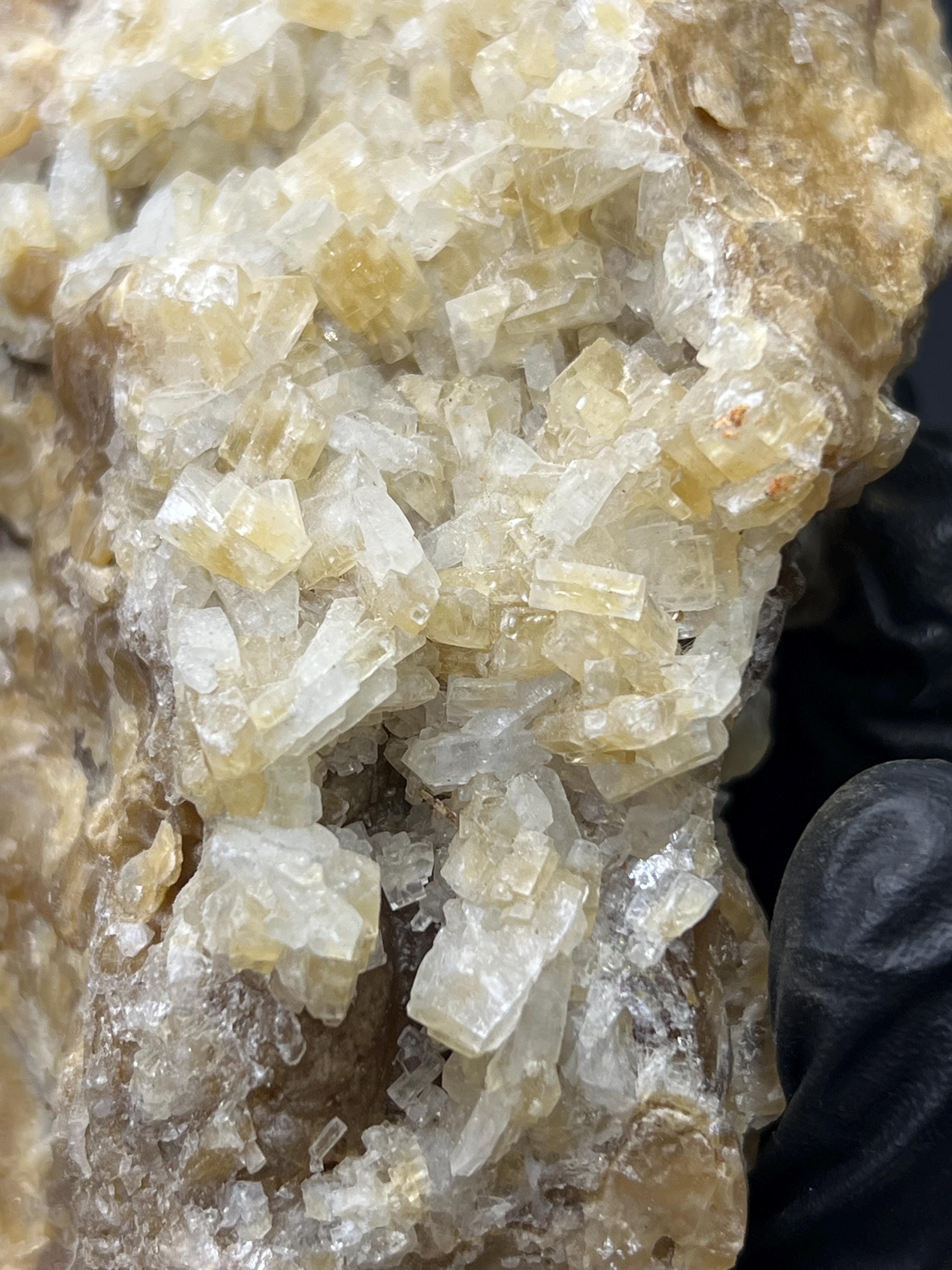 Dolomite Crystals Stone - Crystal Gemstone AE 