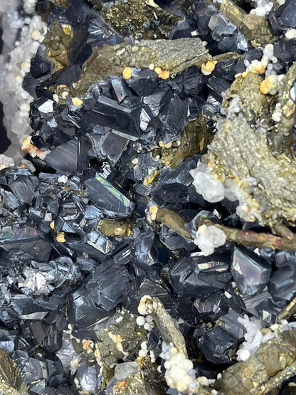 Kosovo Mineral Specimen: Tetrahedrite, Sphalerite, Chalcopyrite, Quartz - Crystal Gemstone AE 