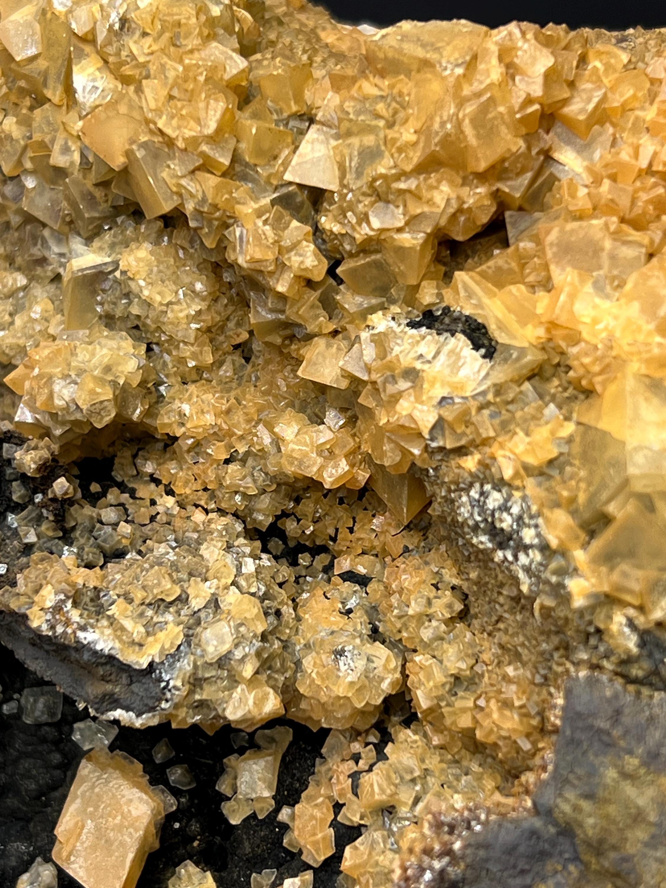 Very Showy, Cubic Crystals Calcite On Goethite Specimen - Crystal Gemstone AE 