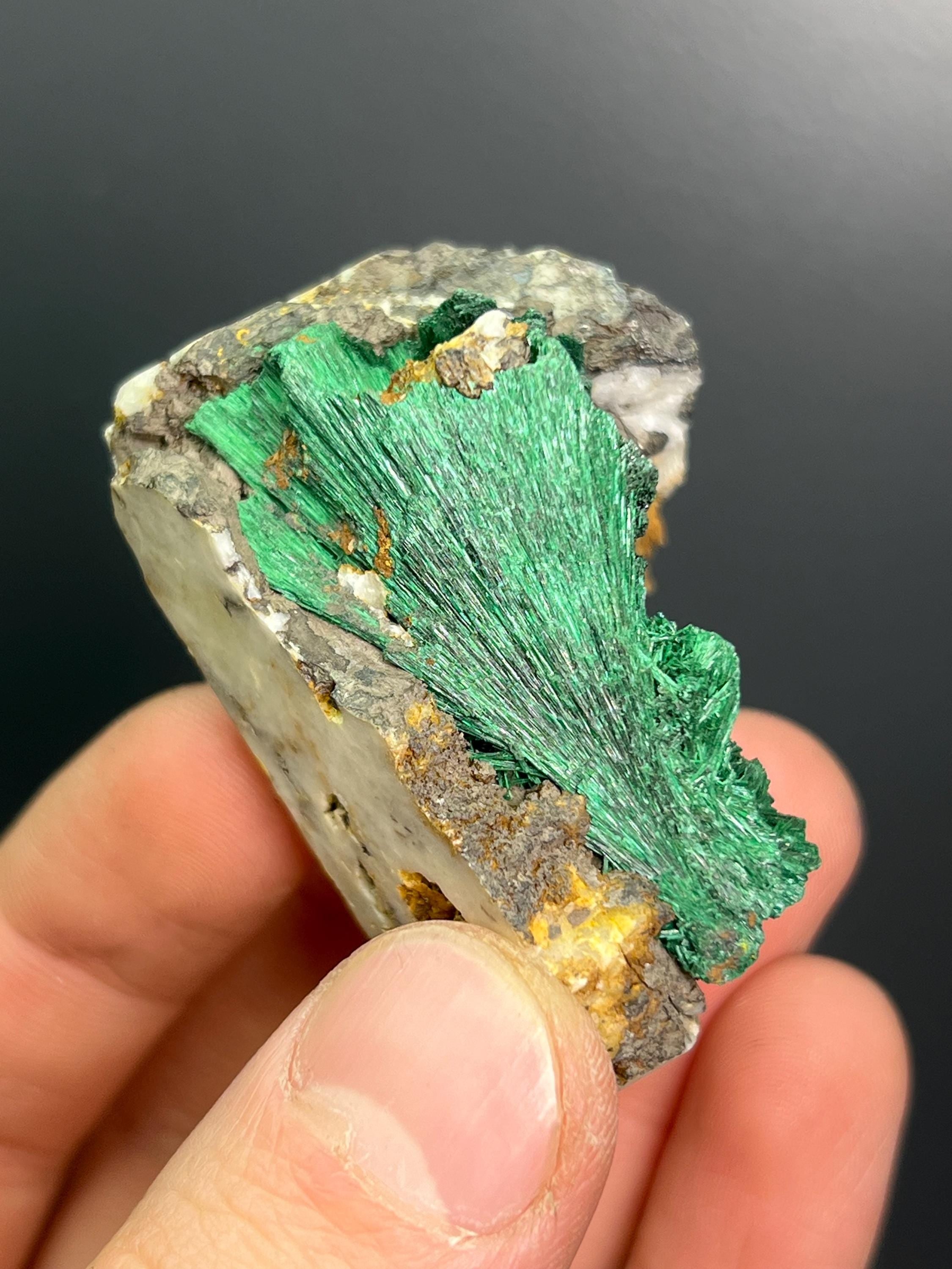 Special Malachite Specimen - Crystal Gemstone AE 