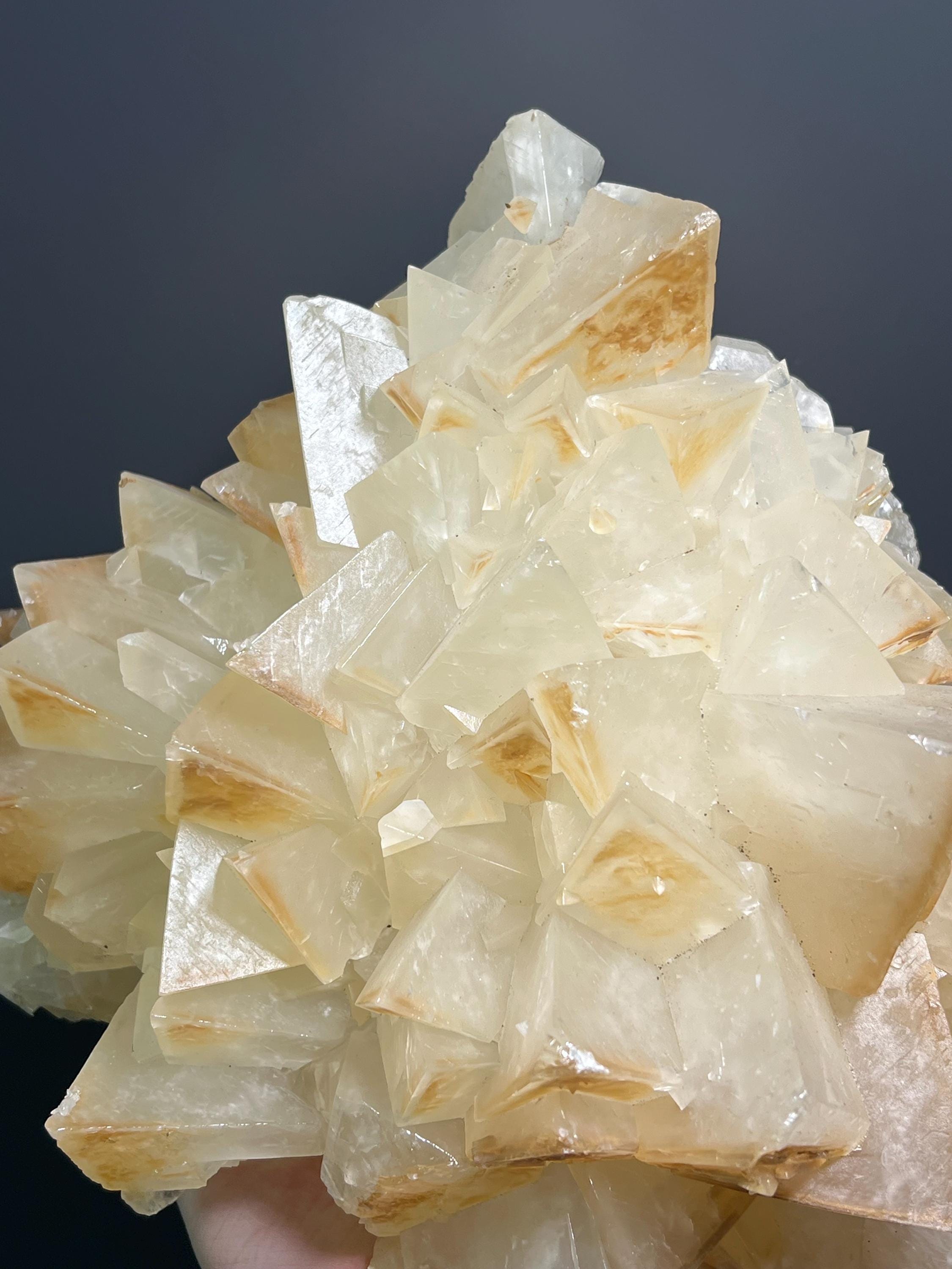 Large Size, Special Yellow Crystal Calcite, 6,1kg - Crystal Gemstone AE 
