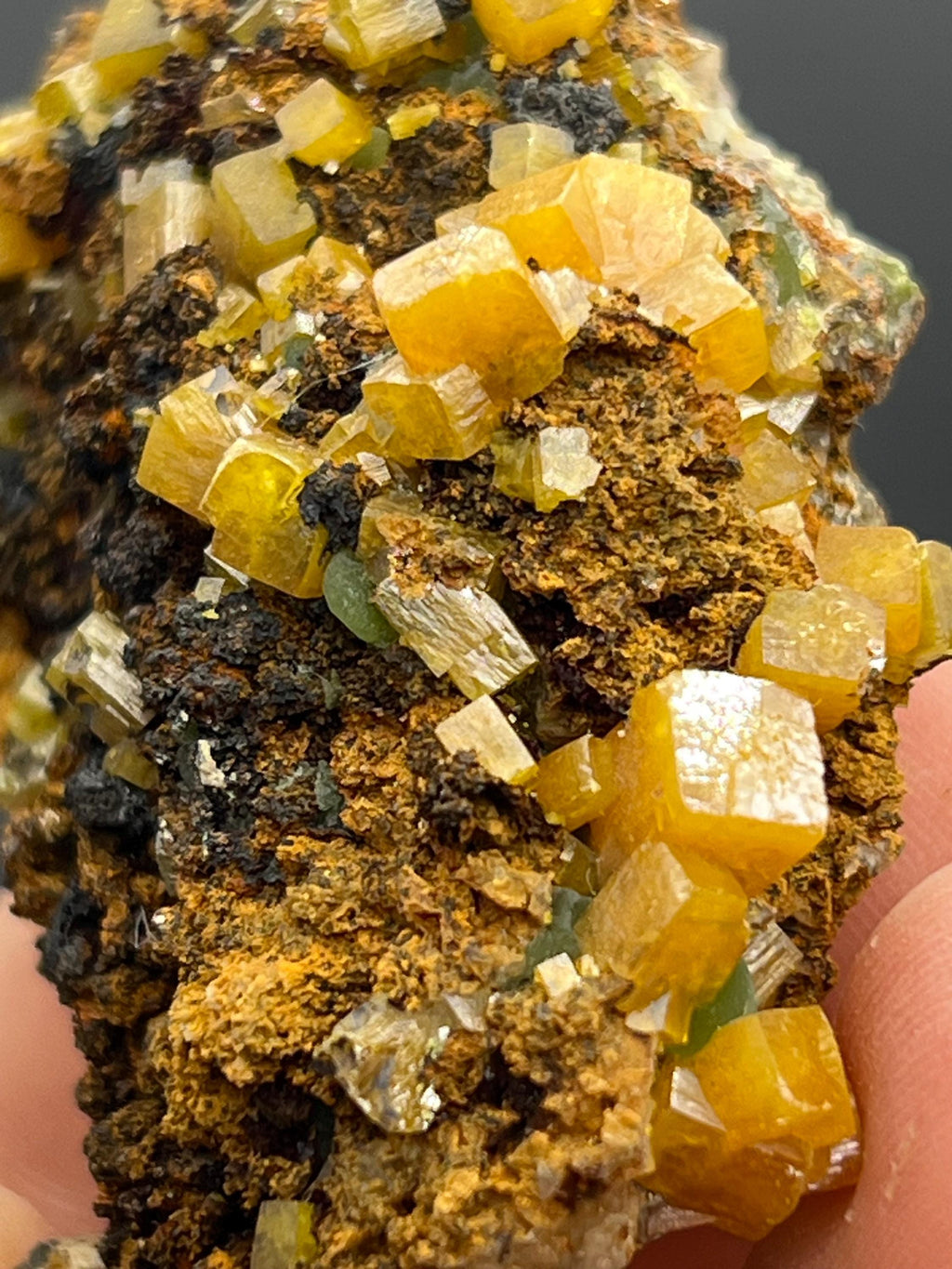 Wulfenite, From Arizona - Crystal Gemstone AE 