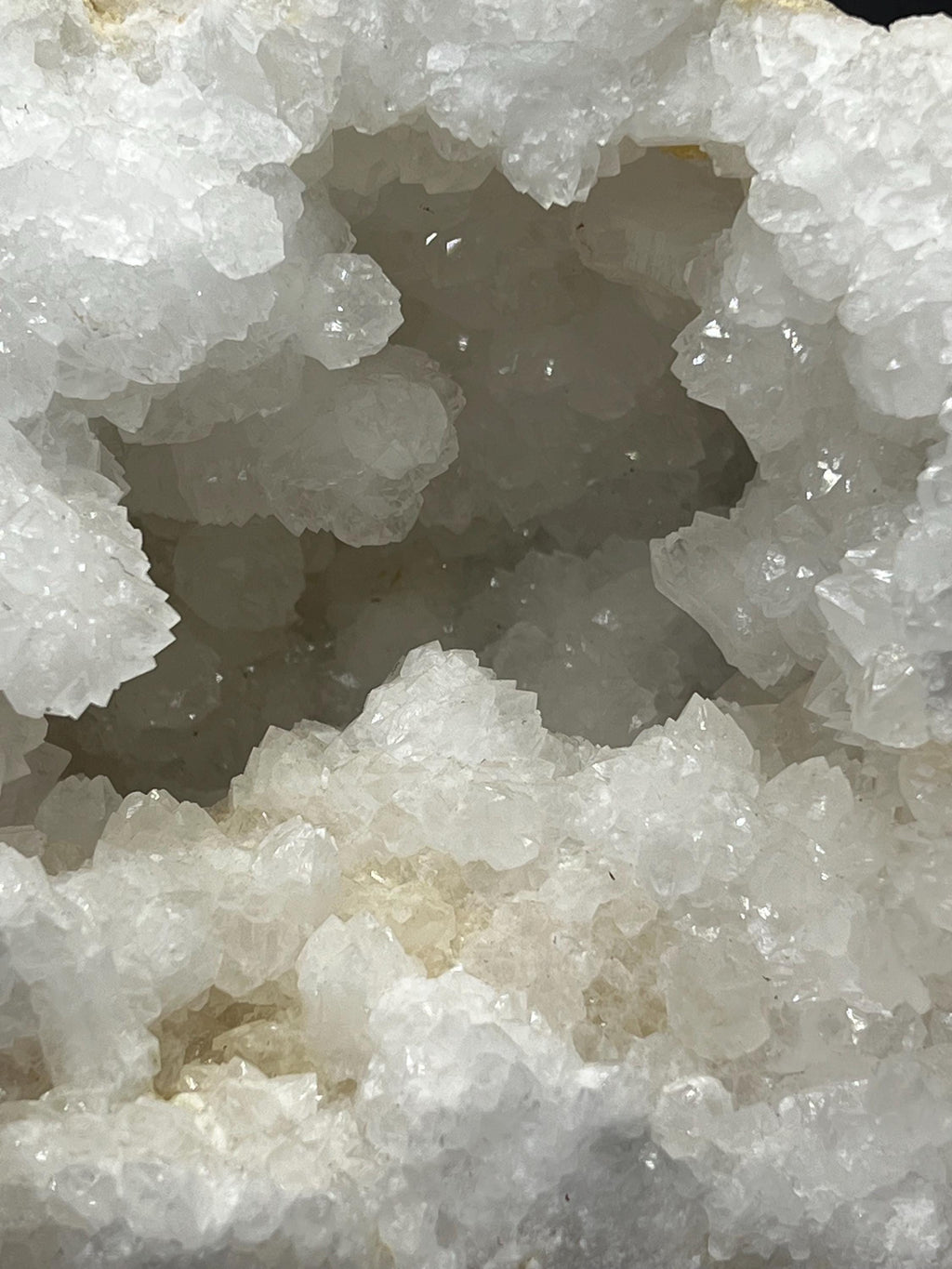 Crystal Quartz Geode - Crystal Gemstone AE 