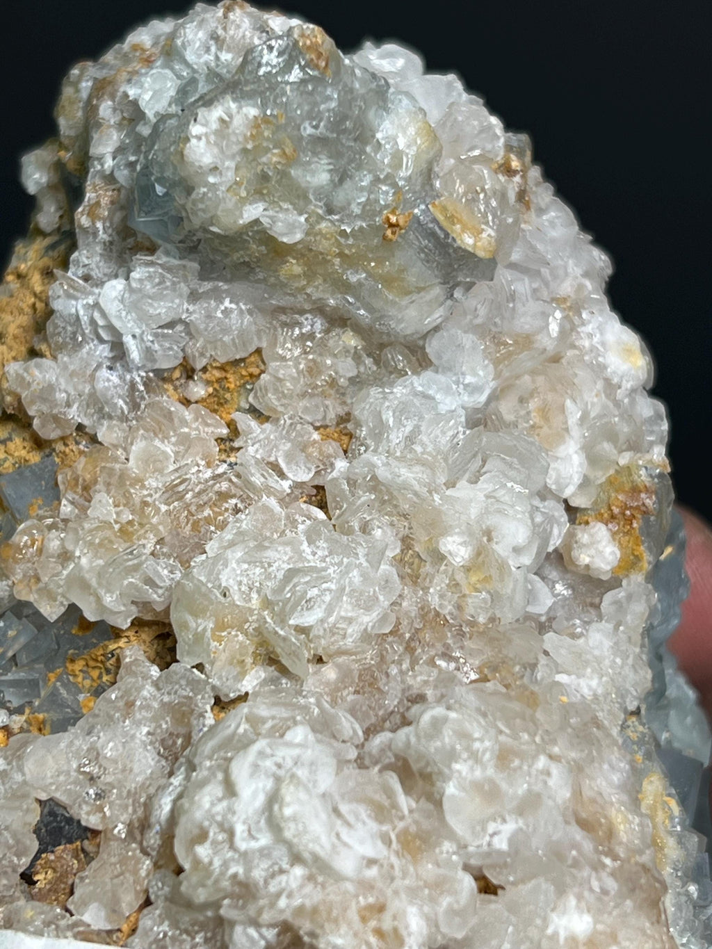Blue Fluorite With Stilbite, 518gram - Crystal Gemstone AE 