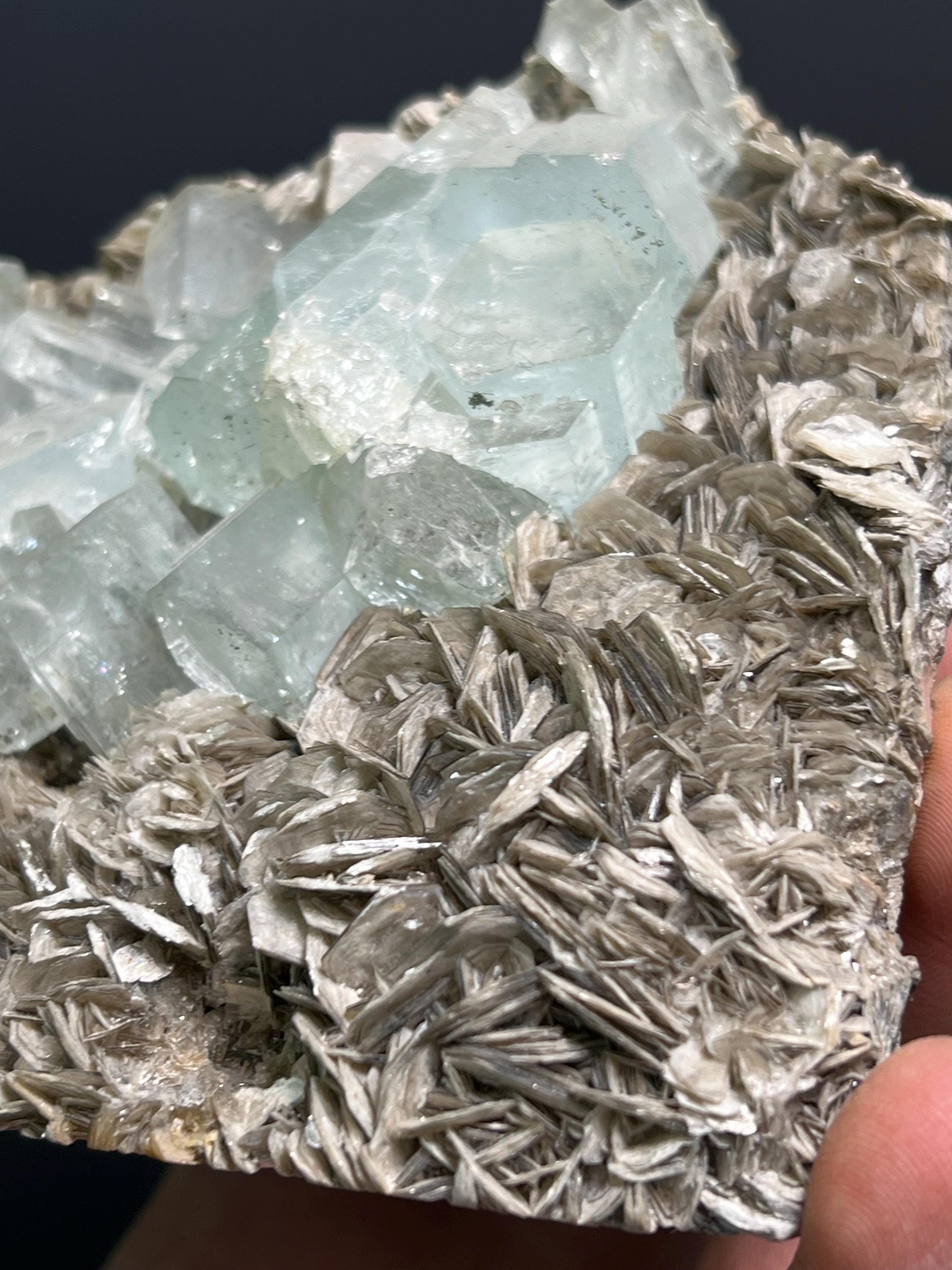 Museum Grade, Aquamarine With Muscovite Specimen, 700gram - Crystal Gemstone AE 