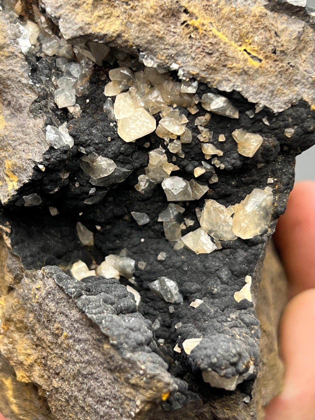 Very Special, Crystal Calcite On Hematite, From Turkey - Crystal Gemstone AE 
