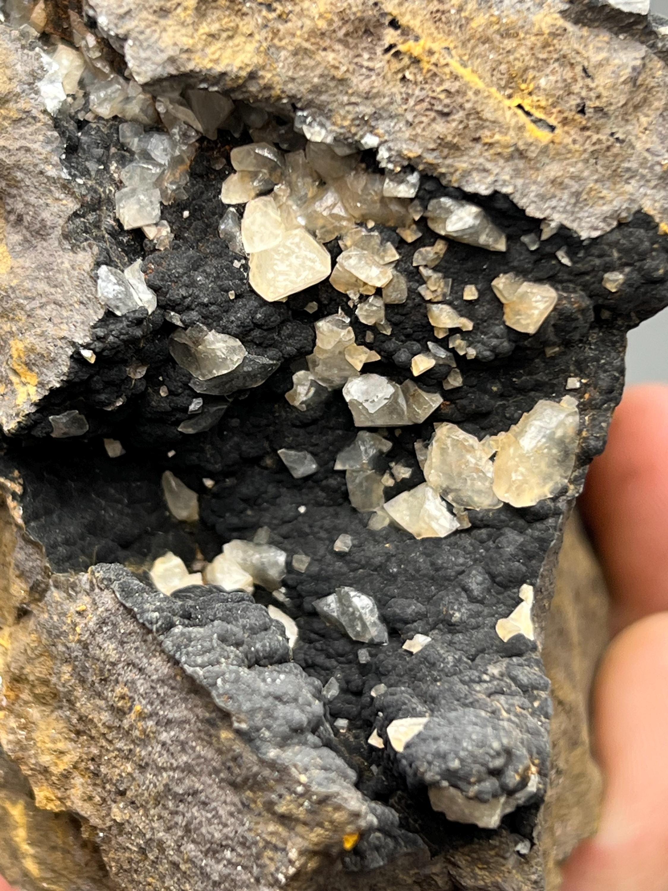 Very Special, Crystal Calcite On Hematite, From Turkey - Crystal Gemstone AE 