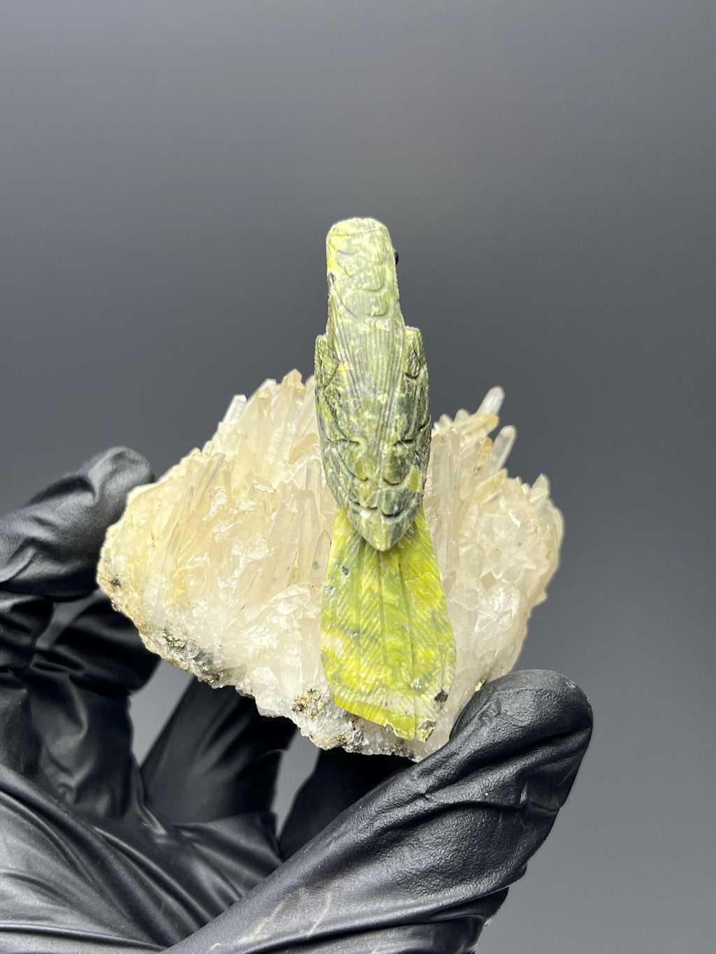 Crystal Quartz With Natural Stone Bird - Crystal Gemstone AE 