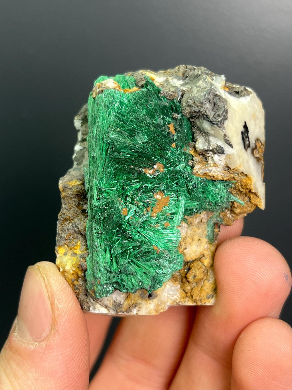 Special Malachite Specimen - Crystal Gemstone AE 