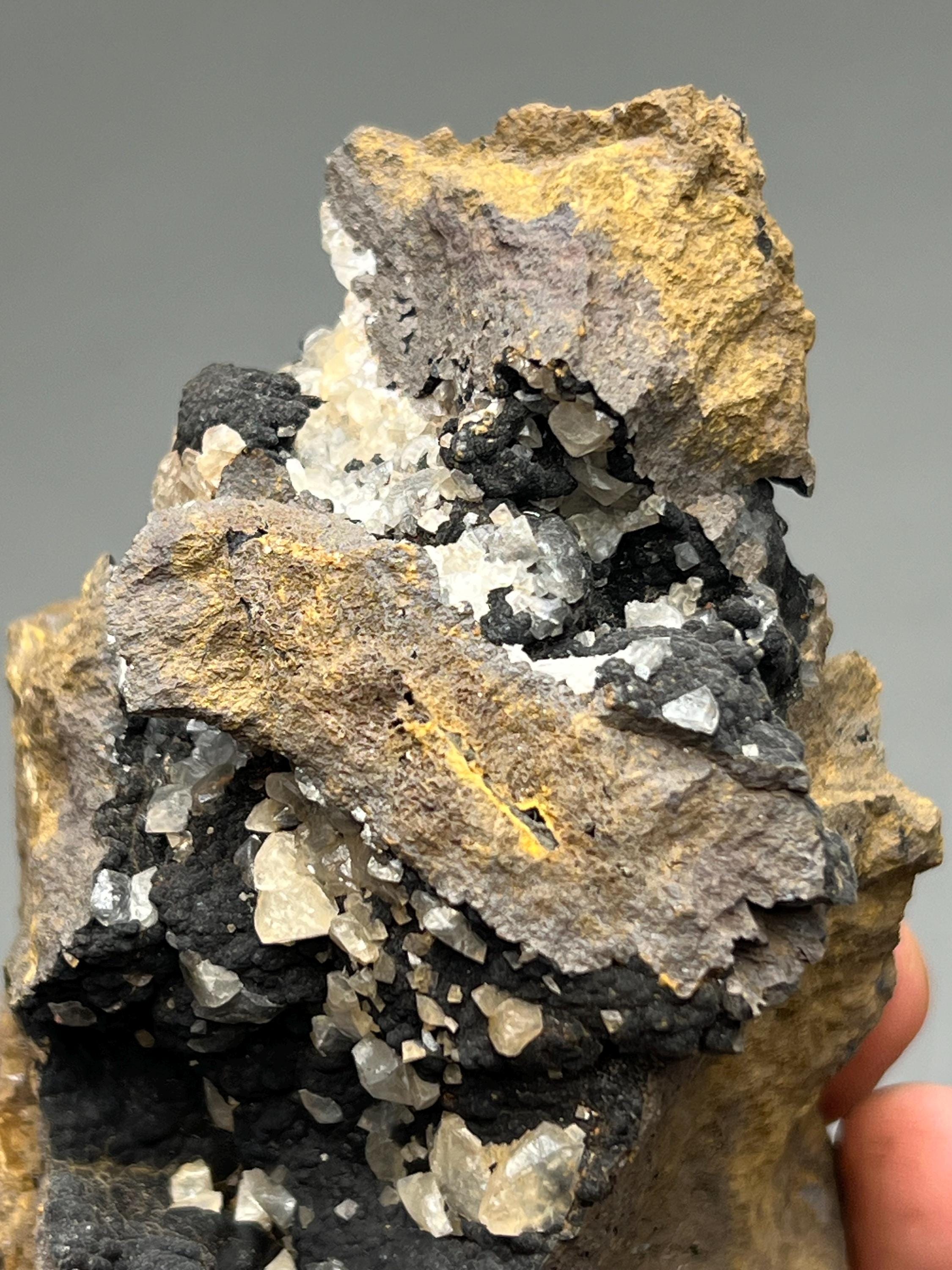 Very Special, Crystal Calcite On Hematite, From Turkey - Crystal Gemstone AE 