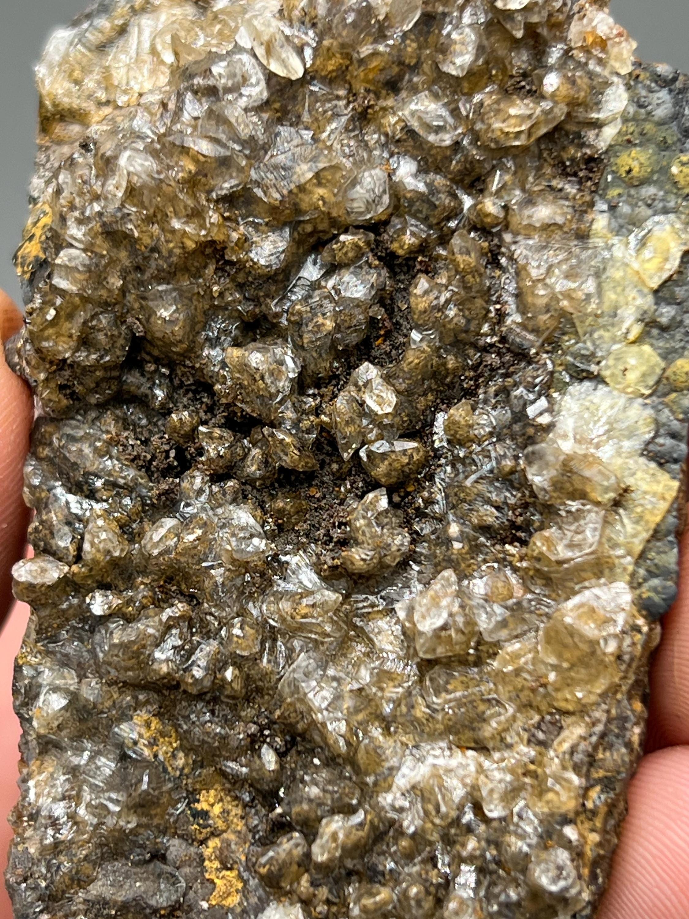 Very Special, Crystal Calcite On Hematite, From Turkey - Crystal Gemstone AE 