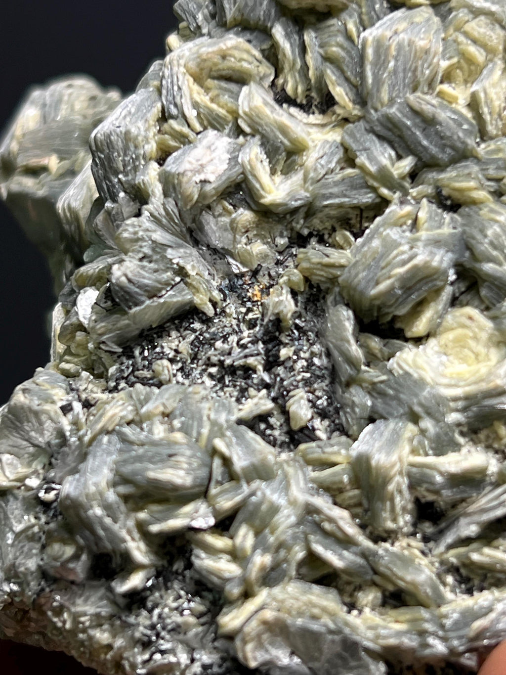 Special Vermiculite With Tourmaline Specimen, 92gram - Crystal Gemstone AE 
