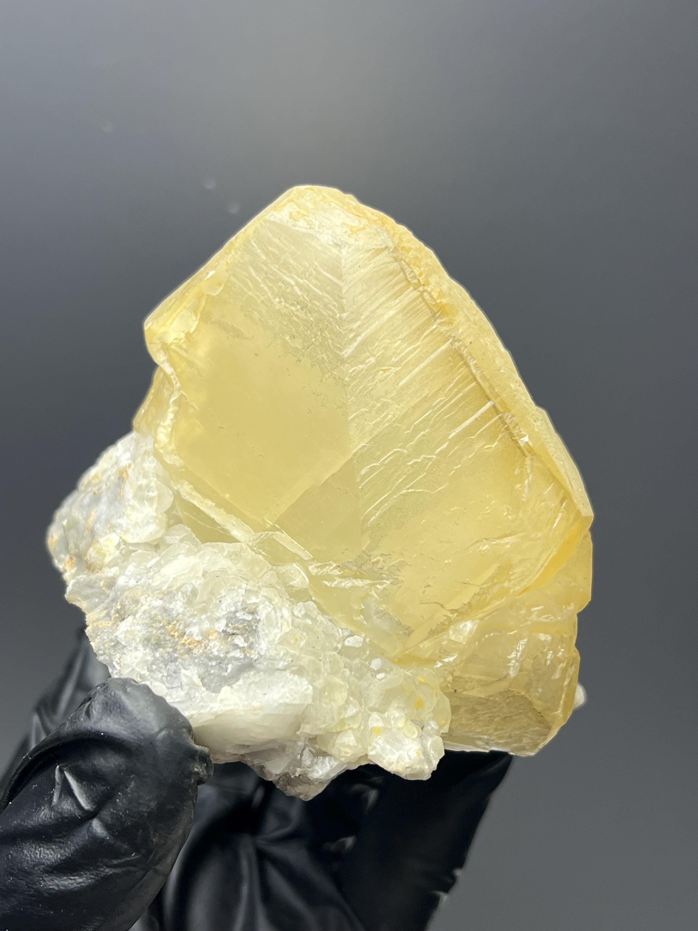 Very Very Special Golden Yellow Crystal Calcite Specimen - Crystal Gemstone AE 