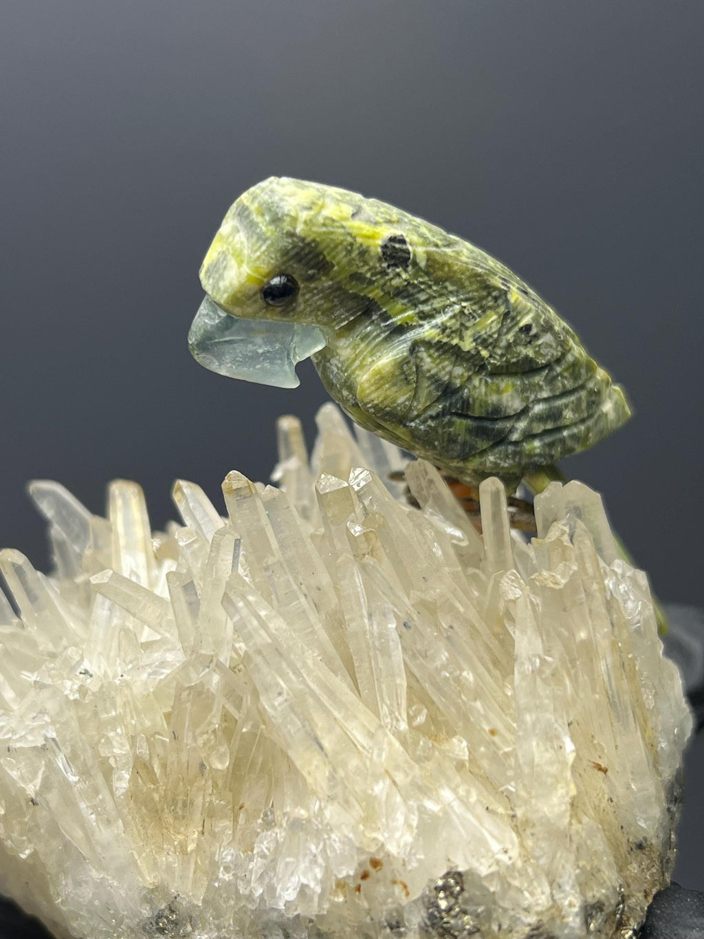 Crystal Quartz With Natural Stone Bird - Crystal Gemstone AE 