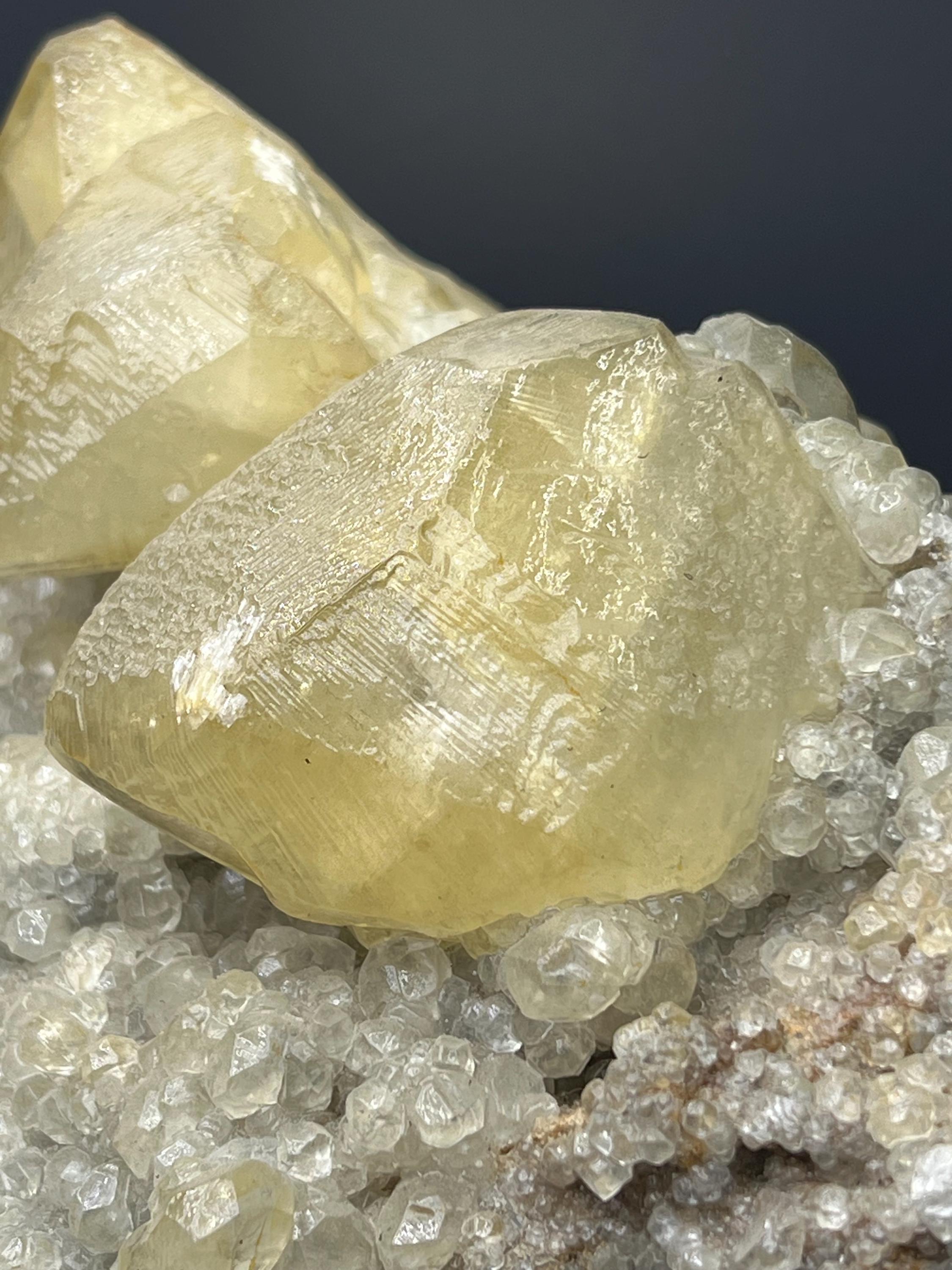 Very Showy, Crystal Calcite With Golden Yellow Calcite Balls - Crystal Gemstone AE 