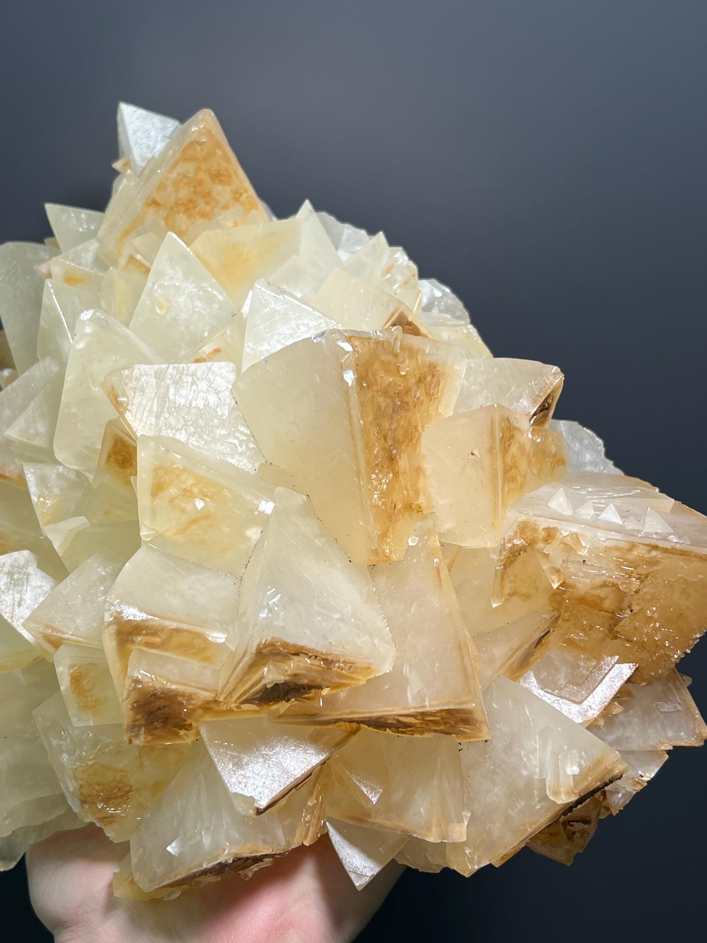 Large Size, Special Yellow Crystal Calcite, 6,1kg - Crystal Gemstone AE 