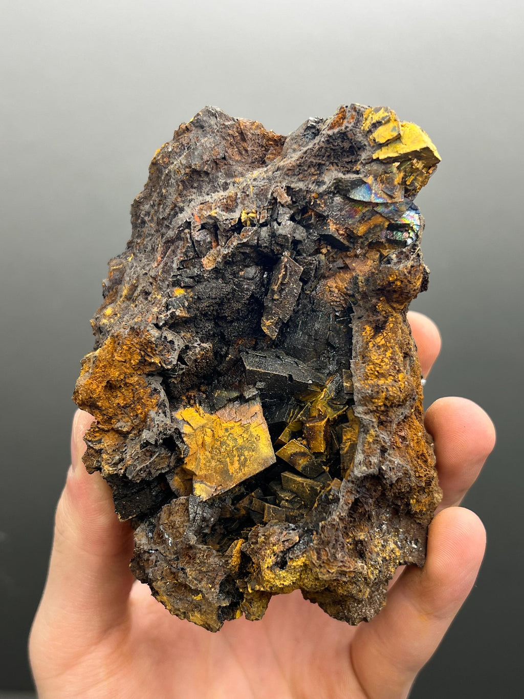 Special Quality Colored Alloy Iron Siderite - Crystal Gemstone AE 