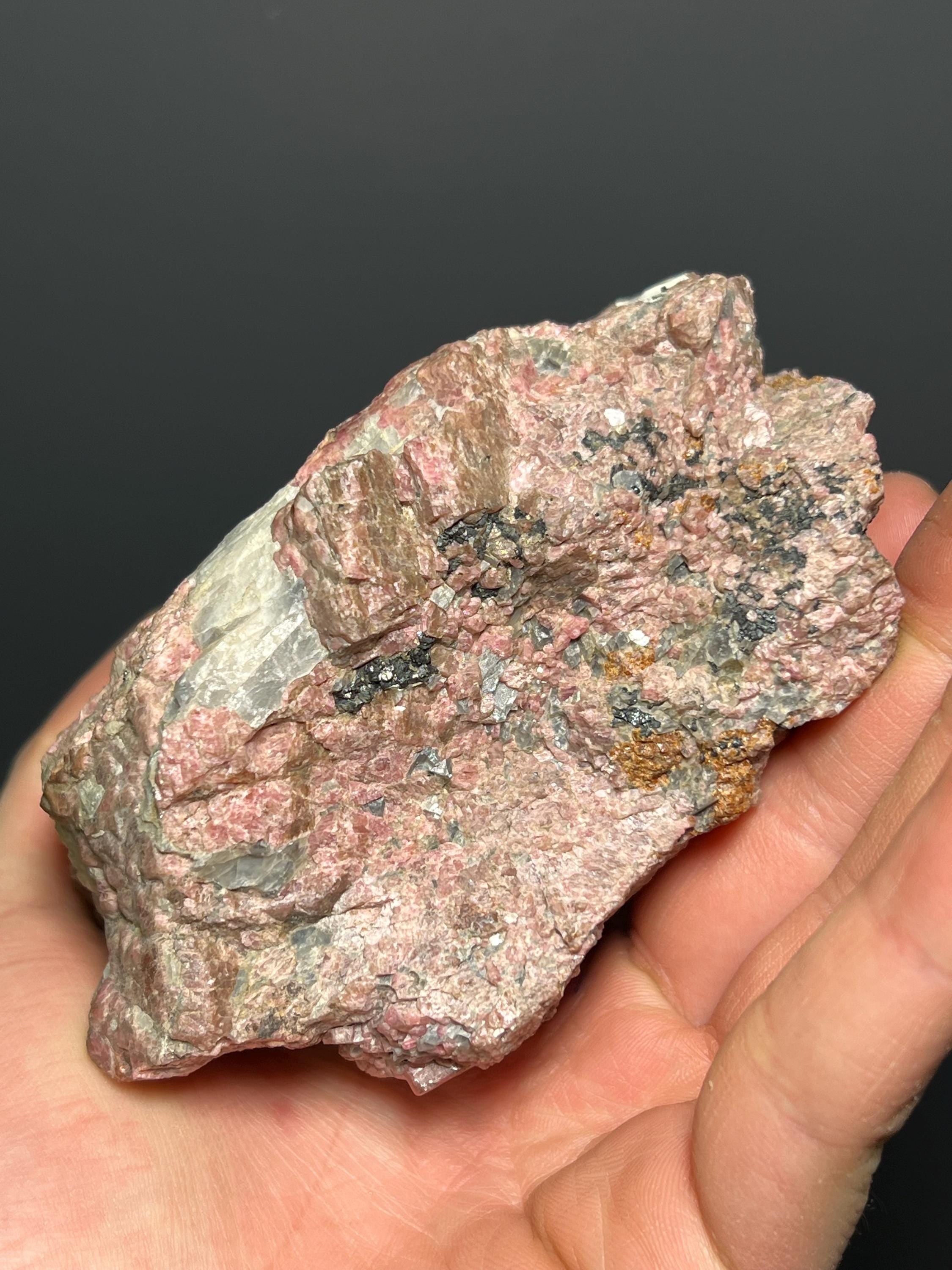 Rhodonite Franklinite - USA - Crystal Gemstone AE 