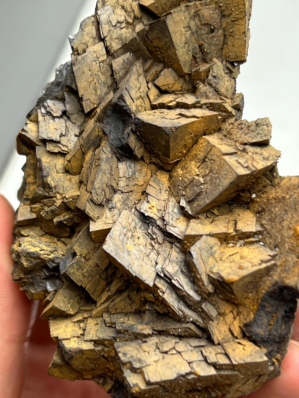 Museum quality, Very showy limonite on iron siderite, special collections piece - Crystal Gemstone AE 
