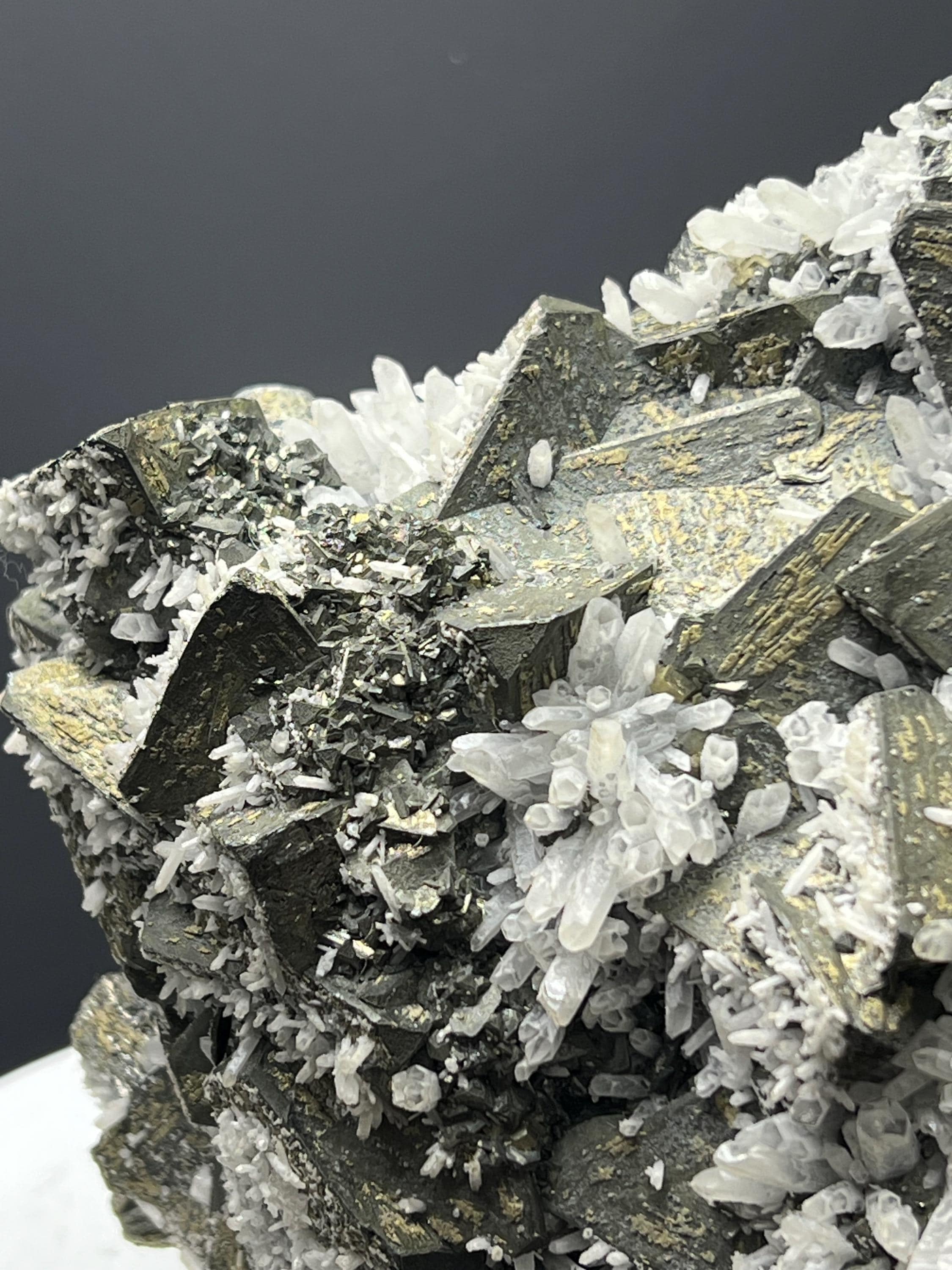 Very Special! Tetrahedrite With Quartz Specimen - Crystal Gemstone AE 