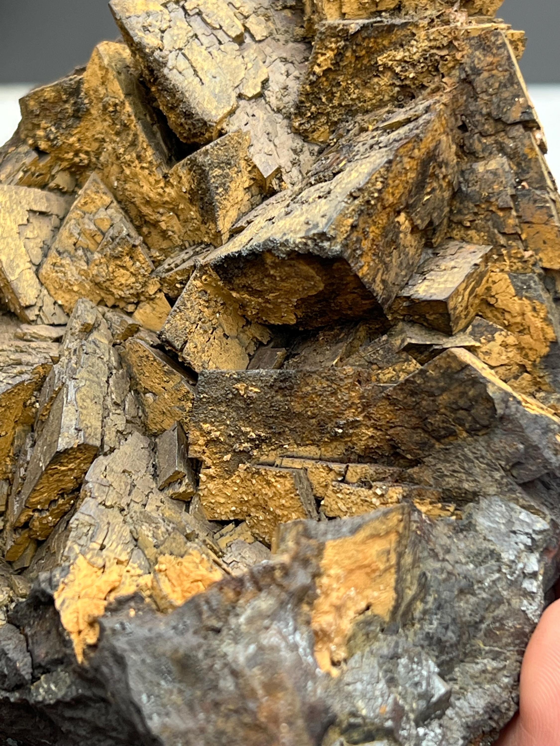 Very special and showy limonite on iron siderite, From Turkey - Crystal Gemstone AE 