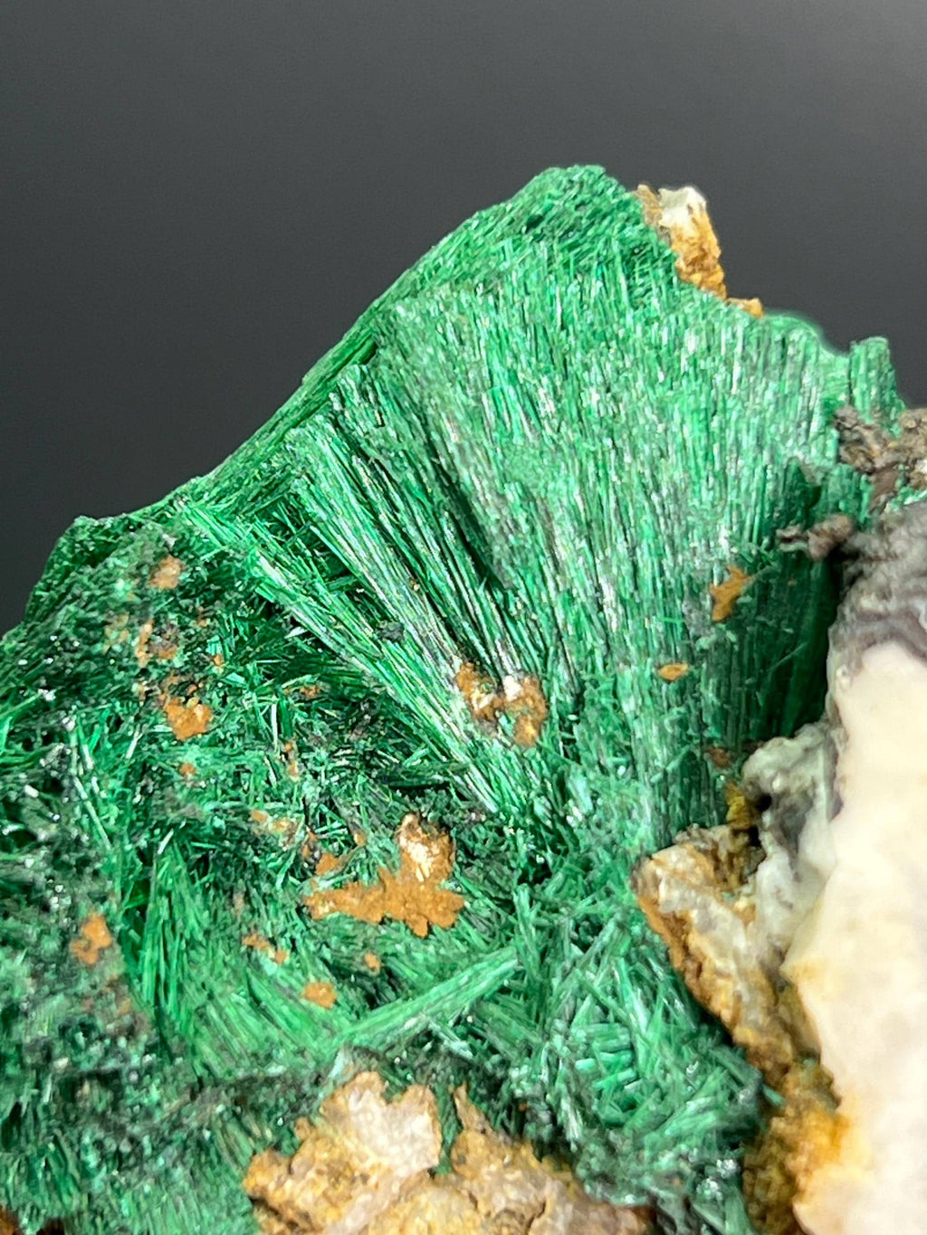 Special Malachite Specimen - Crystal Gemstone AE 