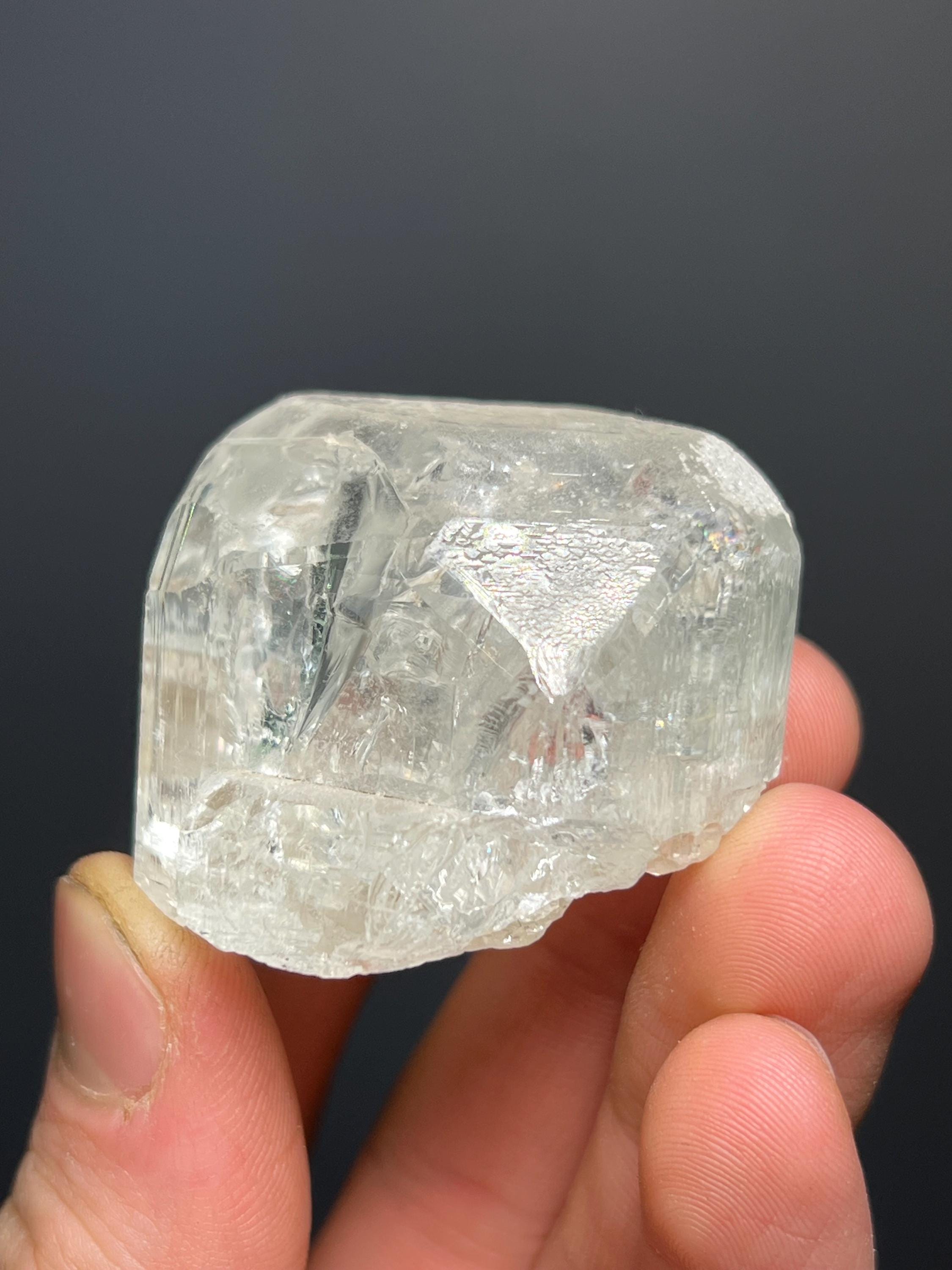Natural Topaz Crystal – Brazilian Gemstone Specimen - Crystal Gemstone AE 