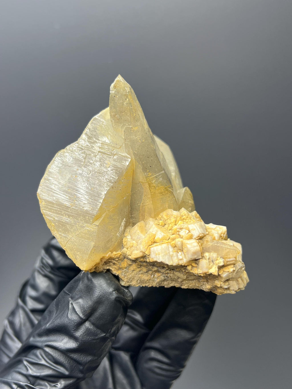 Smoky Quartz & Ortochlase - Crystal Gemstone AE 