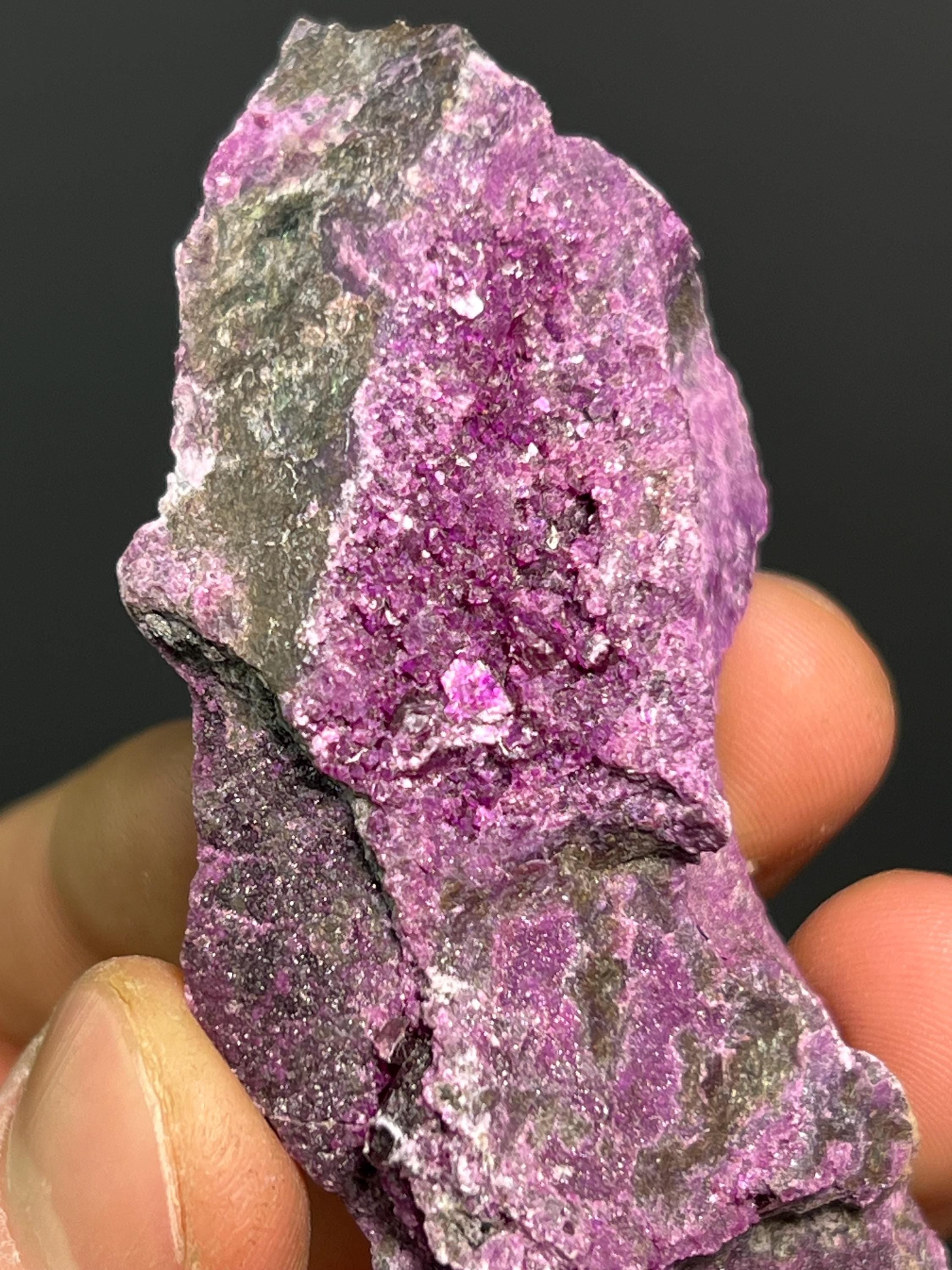 Special Kammererite Specimen - Crystal Gemstone AE 