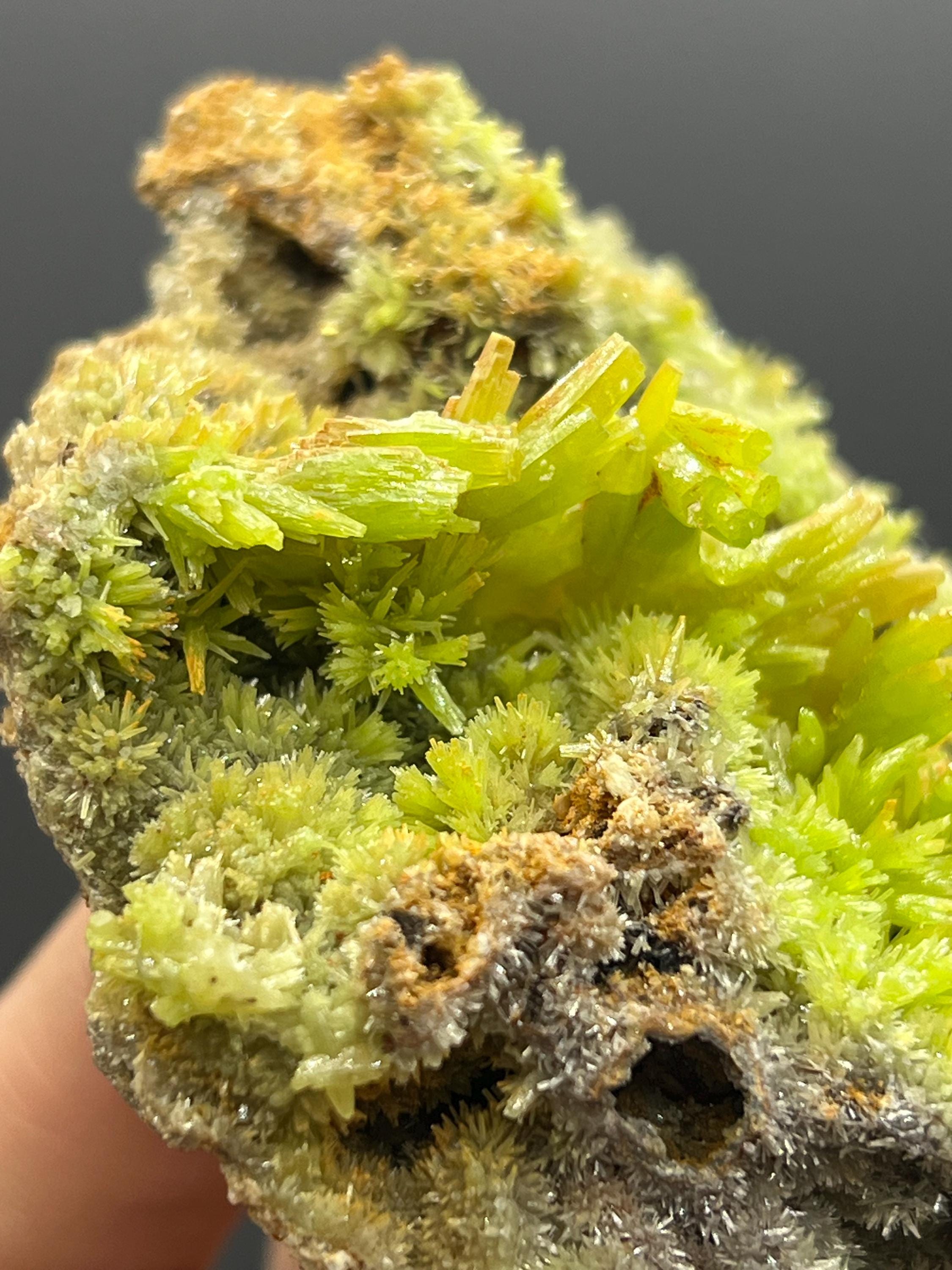 Pyromorphite, From China - Crystal Gemstone AE 