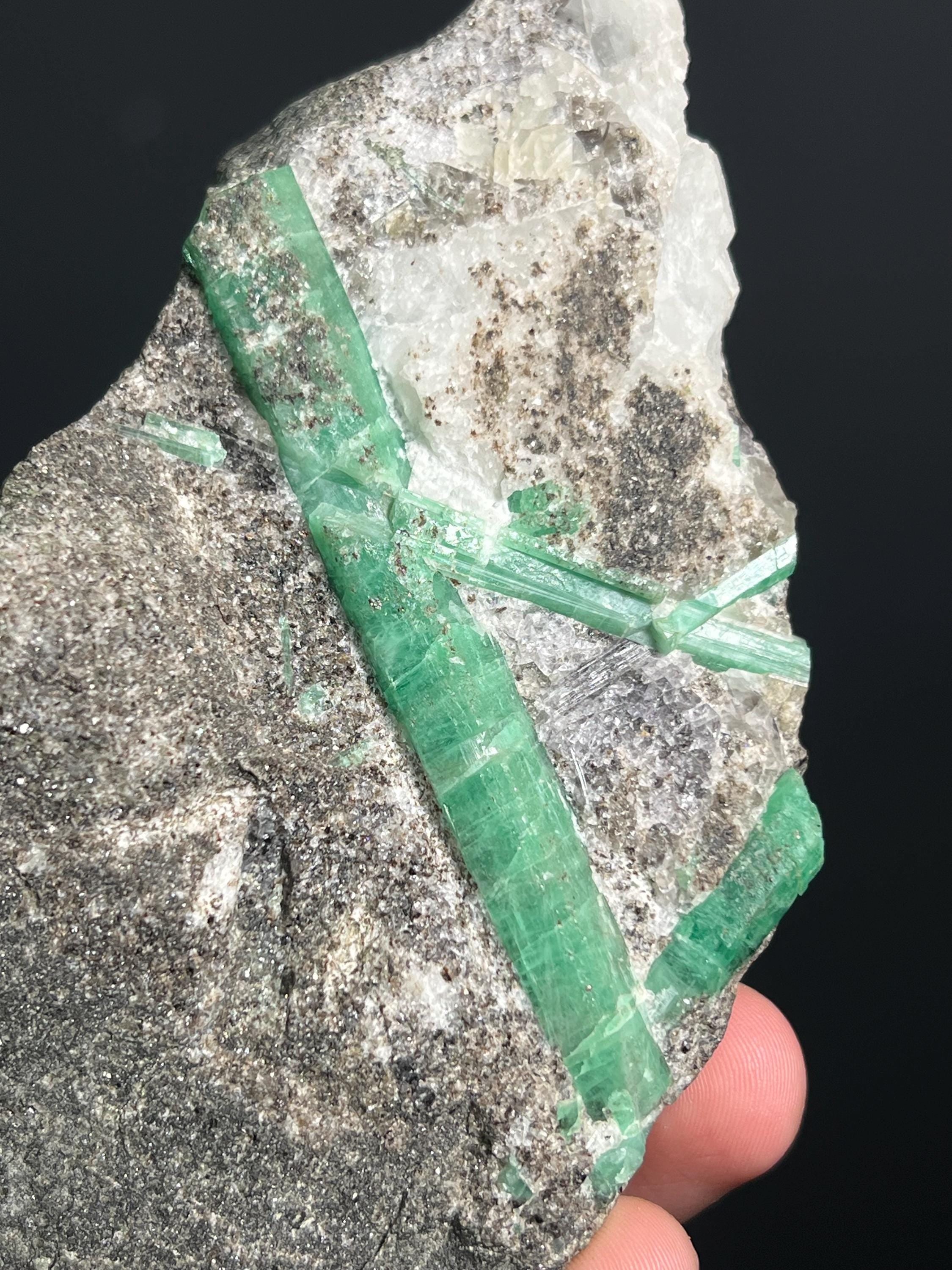 Emerald With Quartz On Matrix - Crystal Gemstone AE 