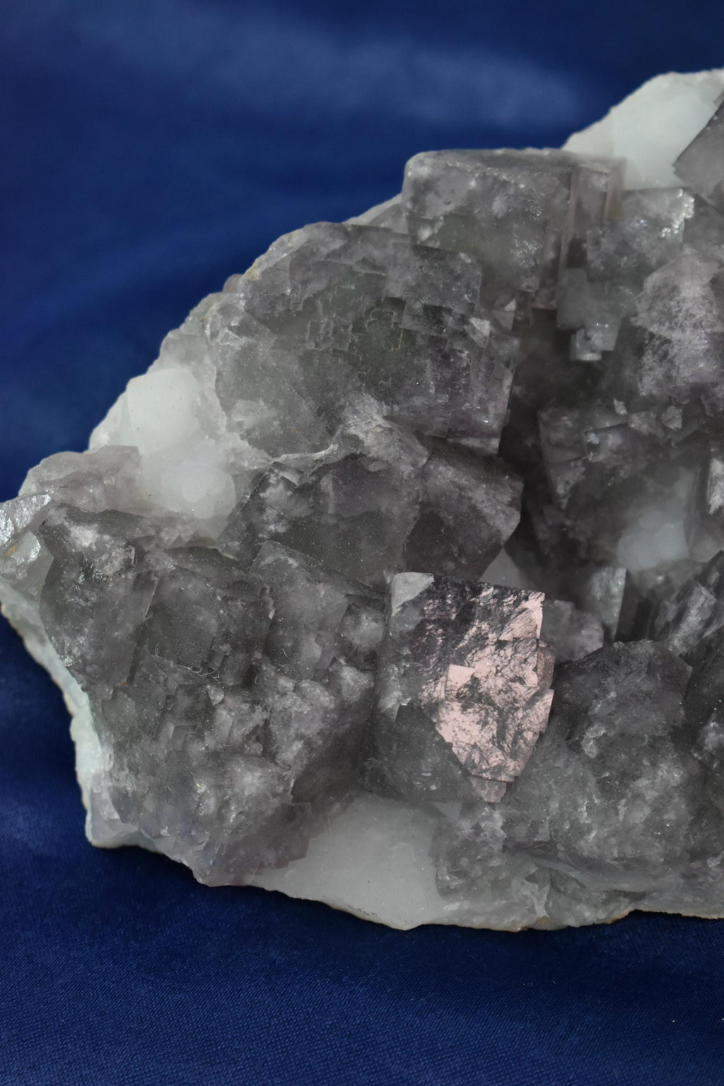 UV Fluorite From China - Crystal Gemstone AE 