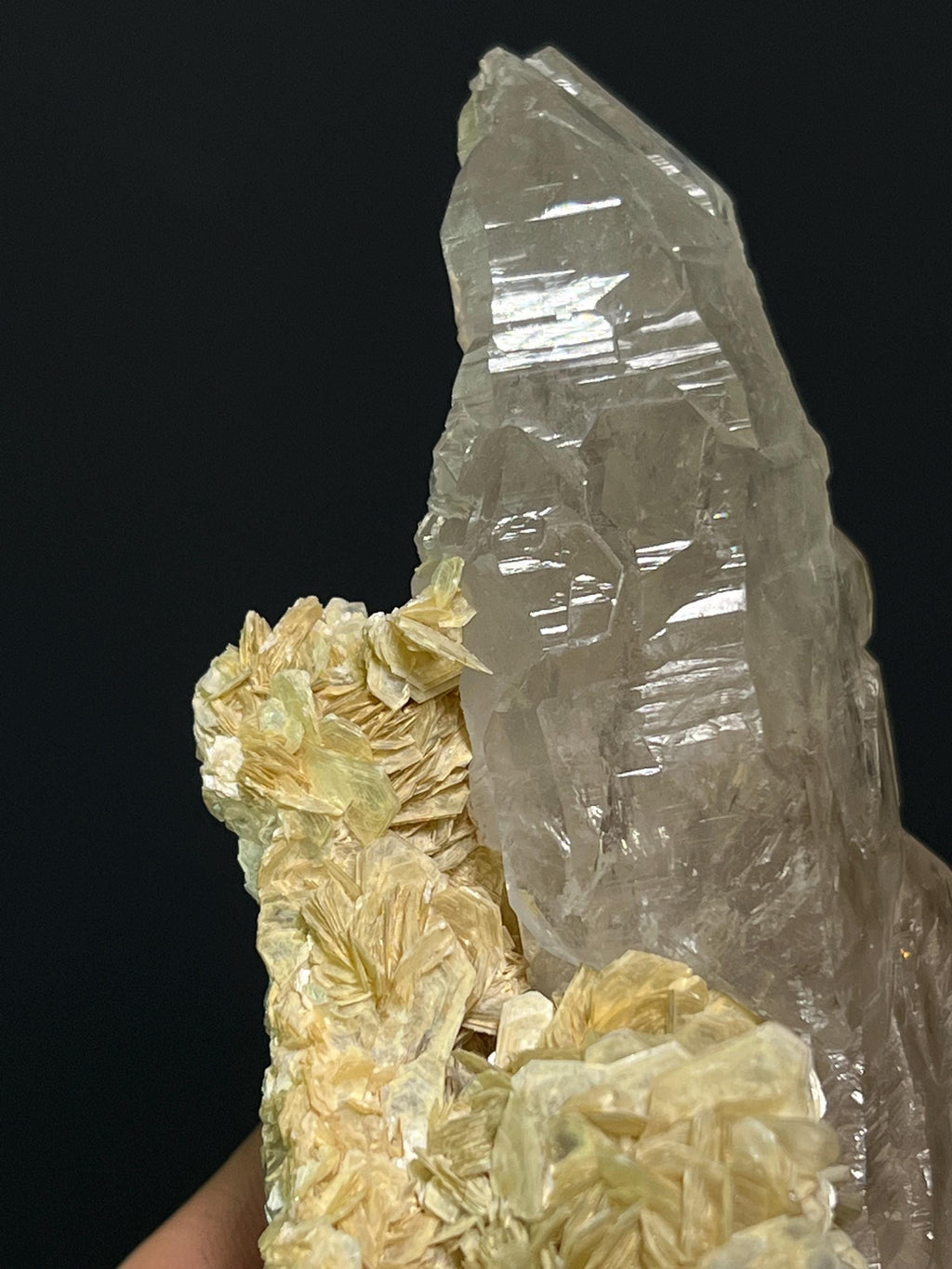 Museum Grade, Apatite Mica Quartz, 326gram - Crystal Gemstone AE 