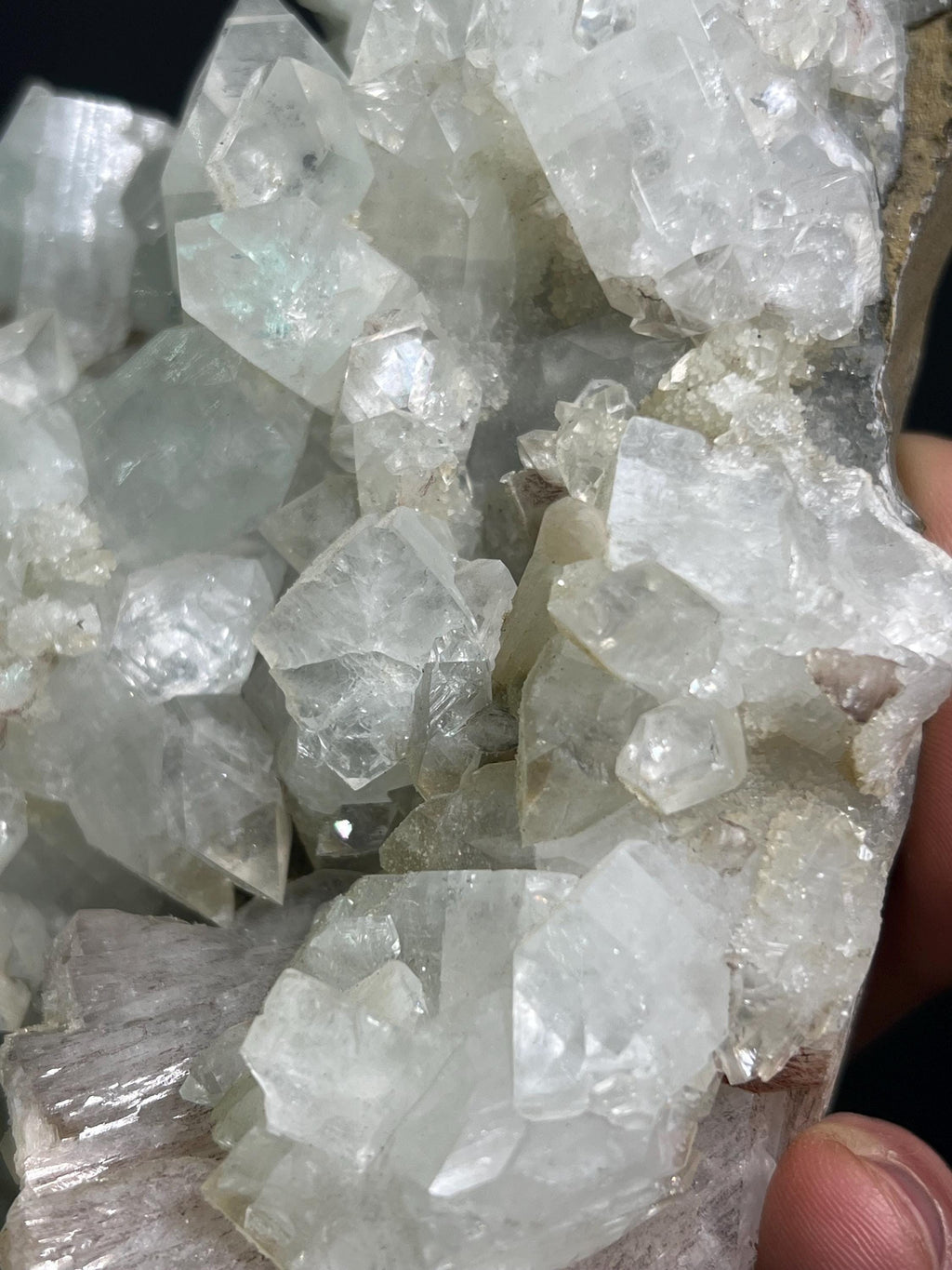 Apophyllite Heulandite Stilbite - Crystal Gemstone AE 