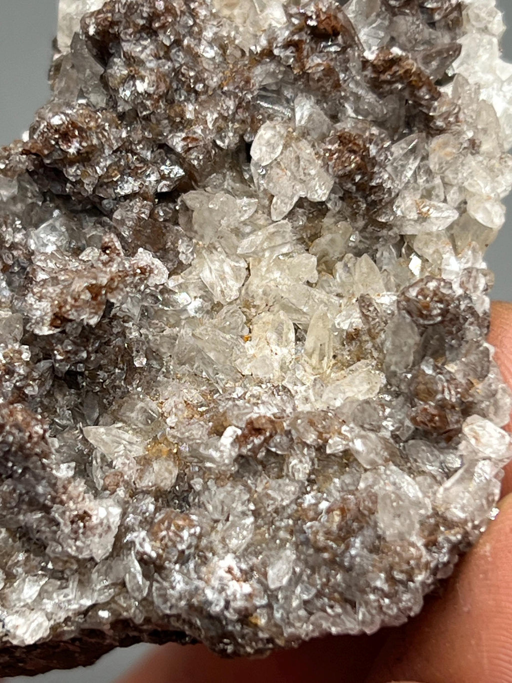 Very Special, Crystal Calcite On Hematite, From Turkey - Crystal Gemstone AE 