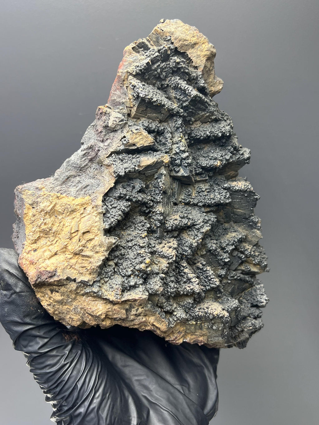 Very Special, Goethite With Black Iron Siderite - Crystal Gemstone AE 