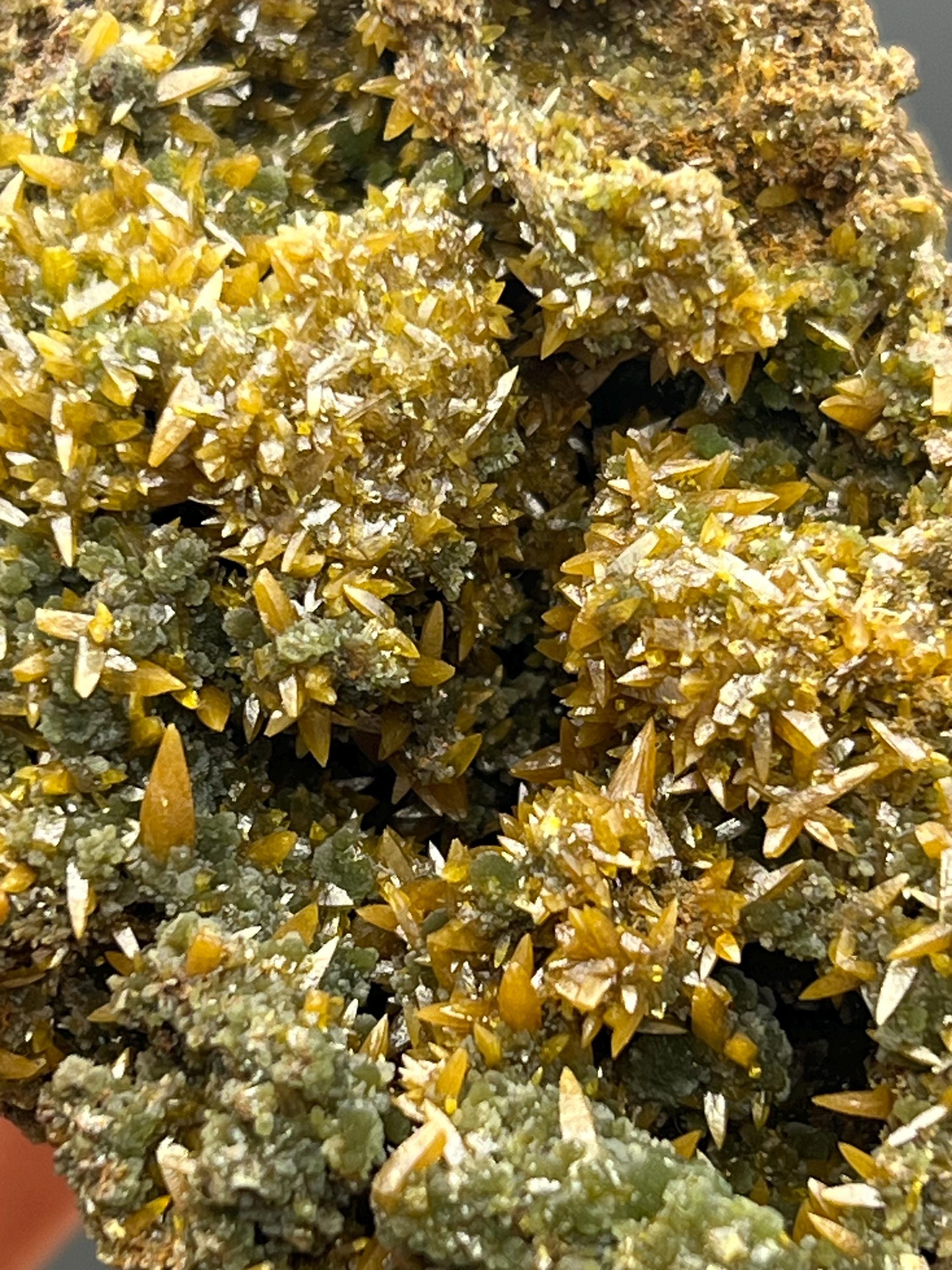 Wulfenite Mimetite, From Austria - Crystal Gemstone AE 