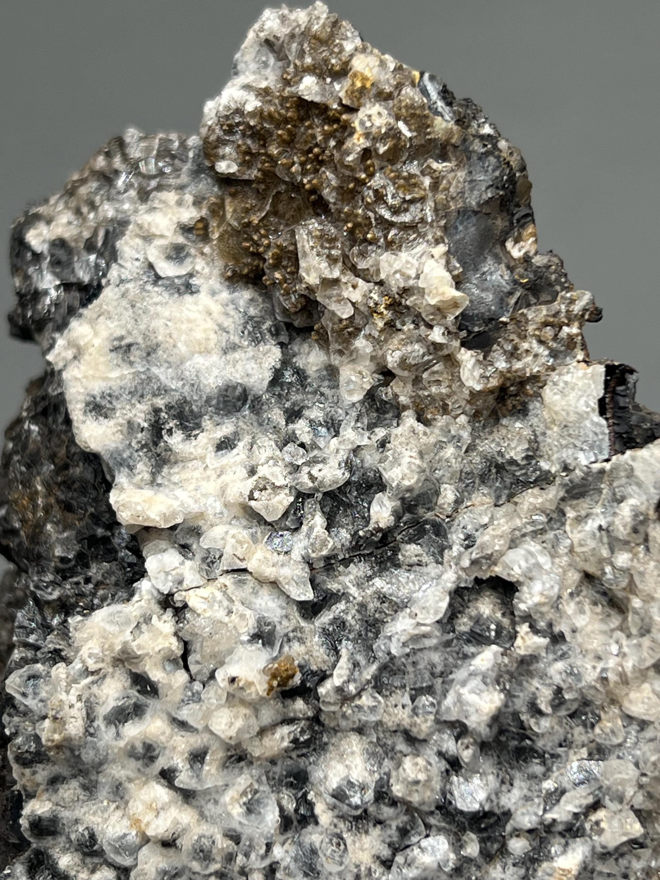 Very Special, Crystal Calcite On Hematite, From Turkey - Crystal Gemstone AE 