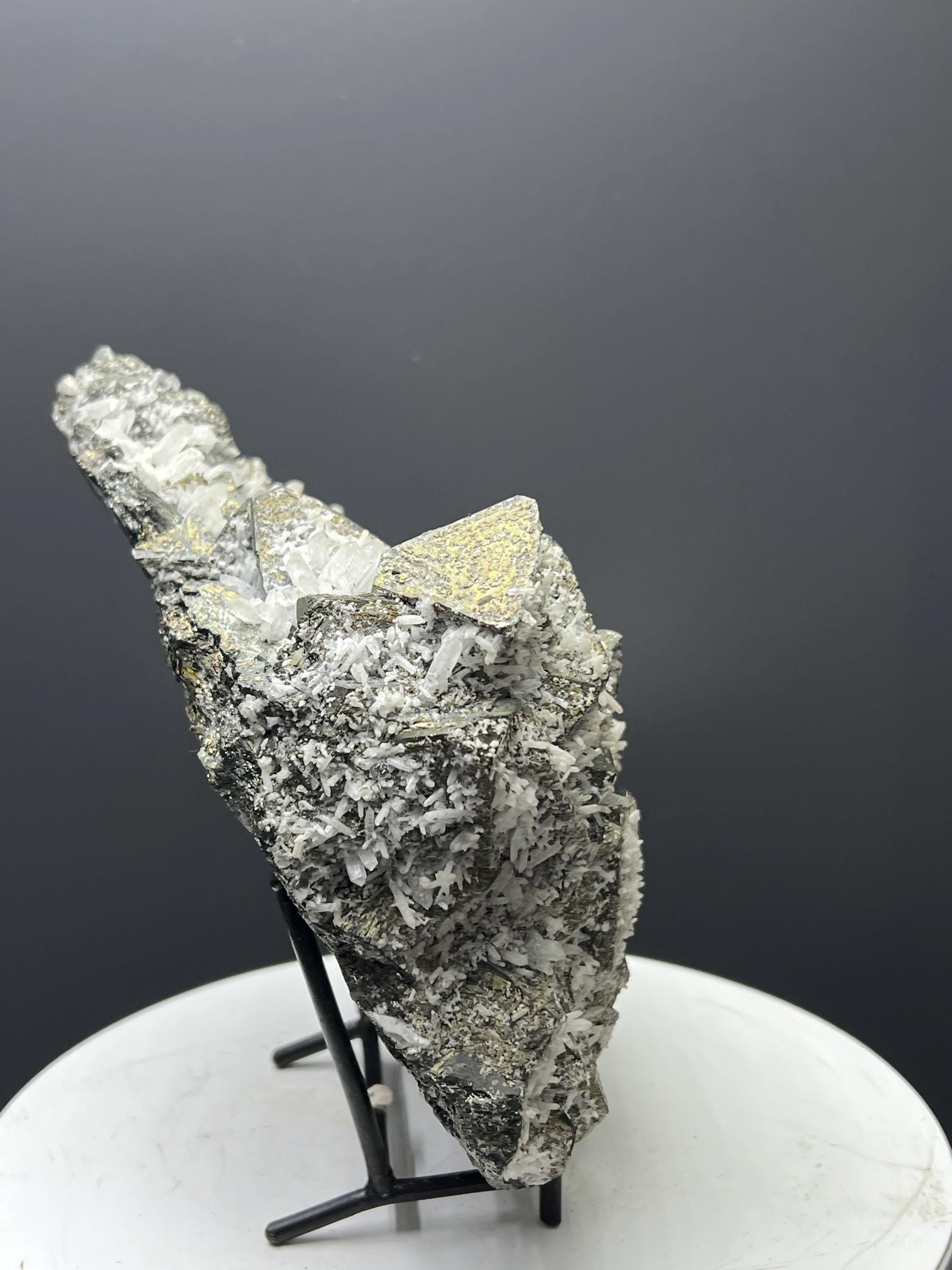 Very Special! Tetrahedrite With Quartz Specimen - Crystal Gemstone AE 