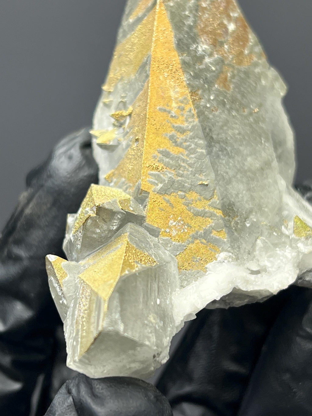 Chalcopyrite On Gray Crystal Calcite - Crystal Gemstone AE 