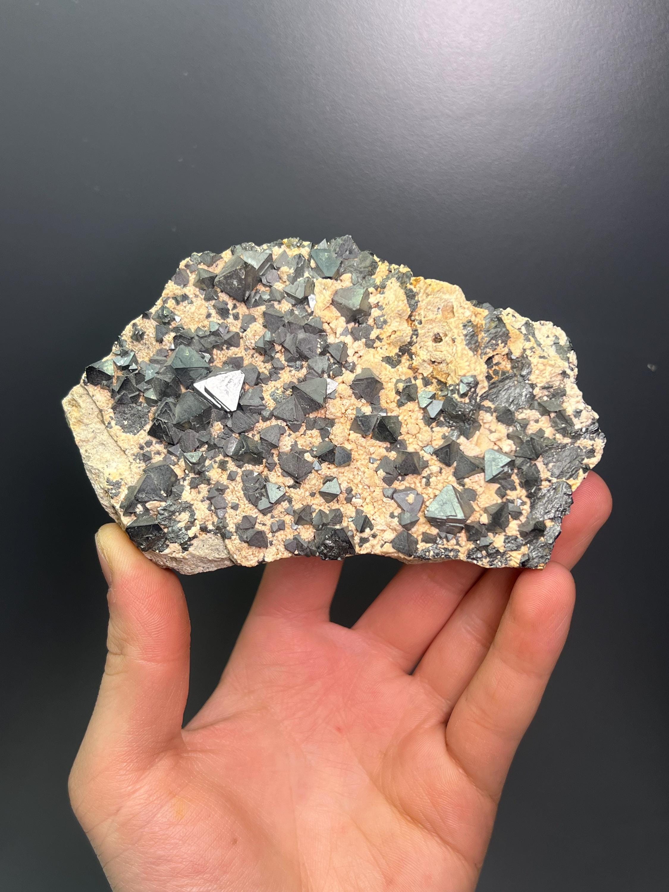 Magnetite On Matrix Specimen - Crystal Gemstone AE 